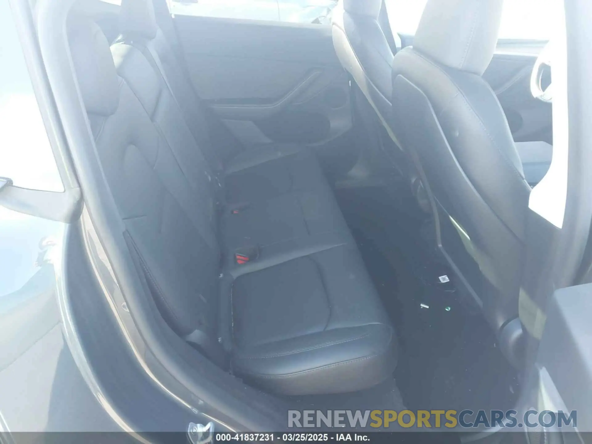 8 Photograph of a damaged car 7SAYGDEE8PA140562 TESLA MODEL Y 2023