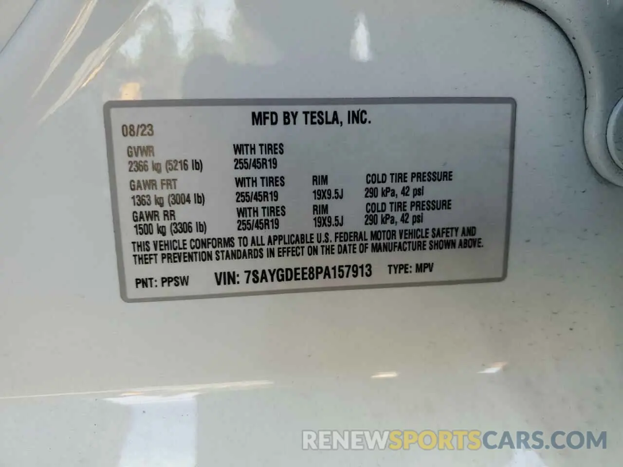 16 Photograph of a damaged car 7SAYGDEE8PA157913 TESLA MODEL Y 2023