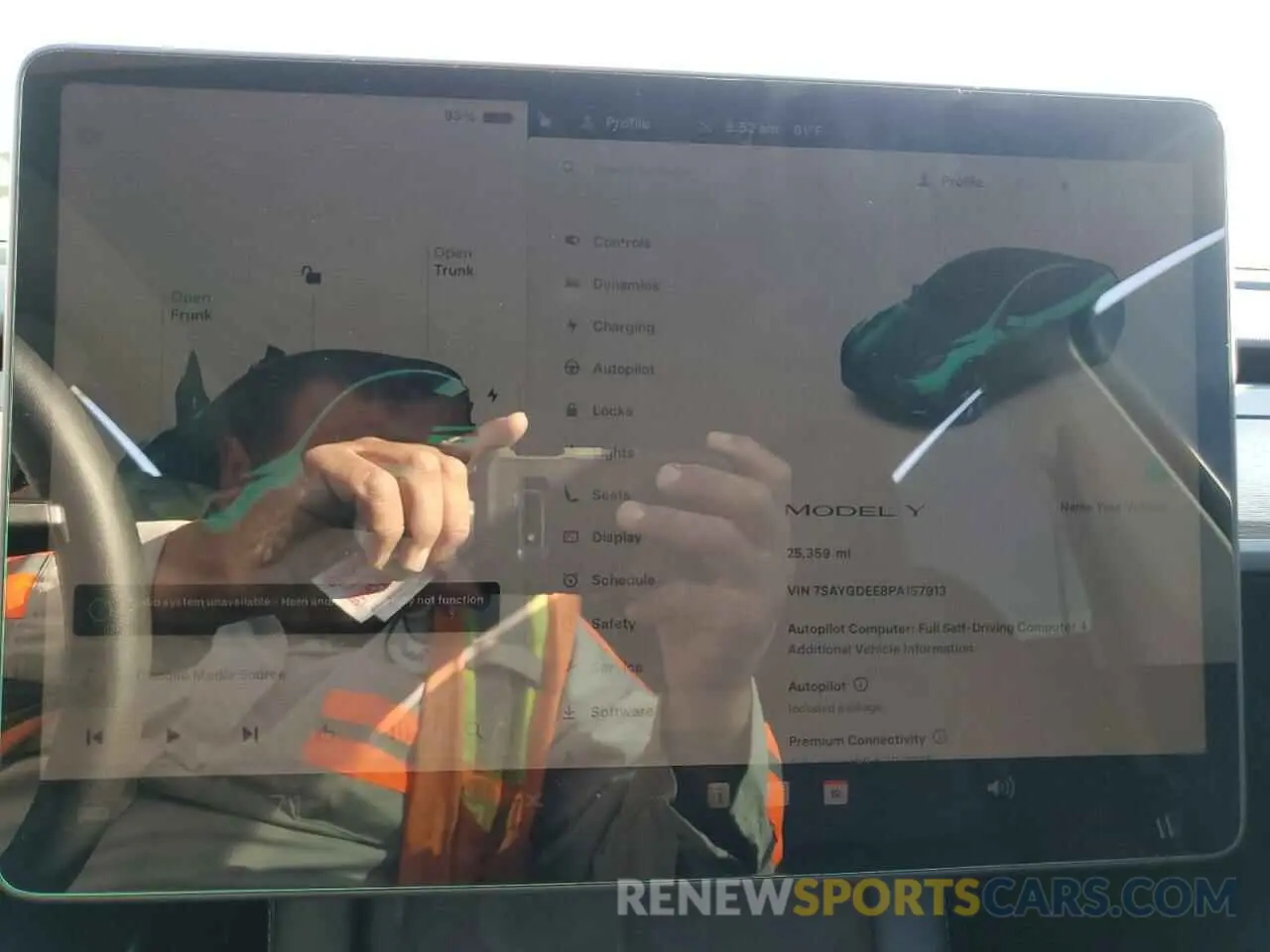 9 Photograph of a damaged car 7SAYGDEE8PA157913 TESLA MODEL Y 2023