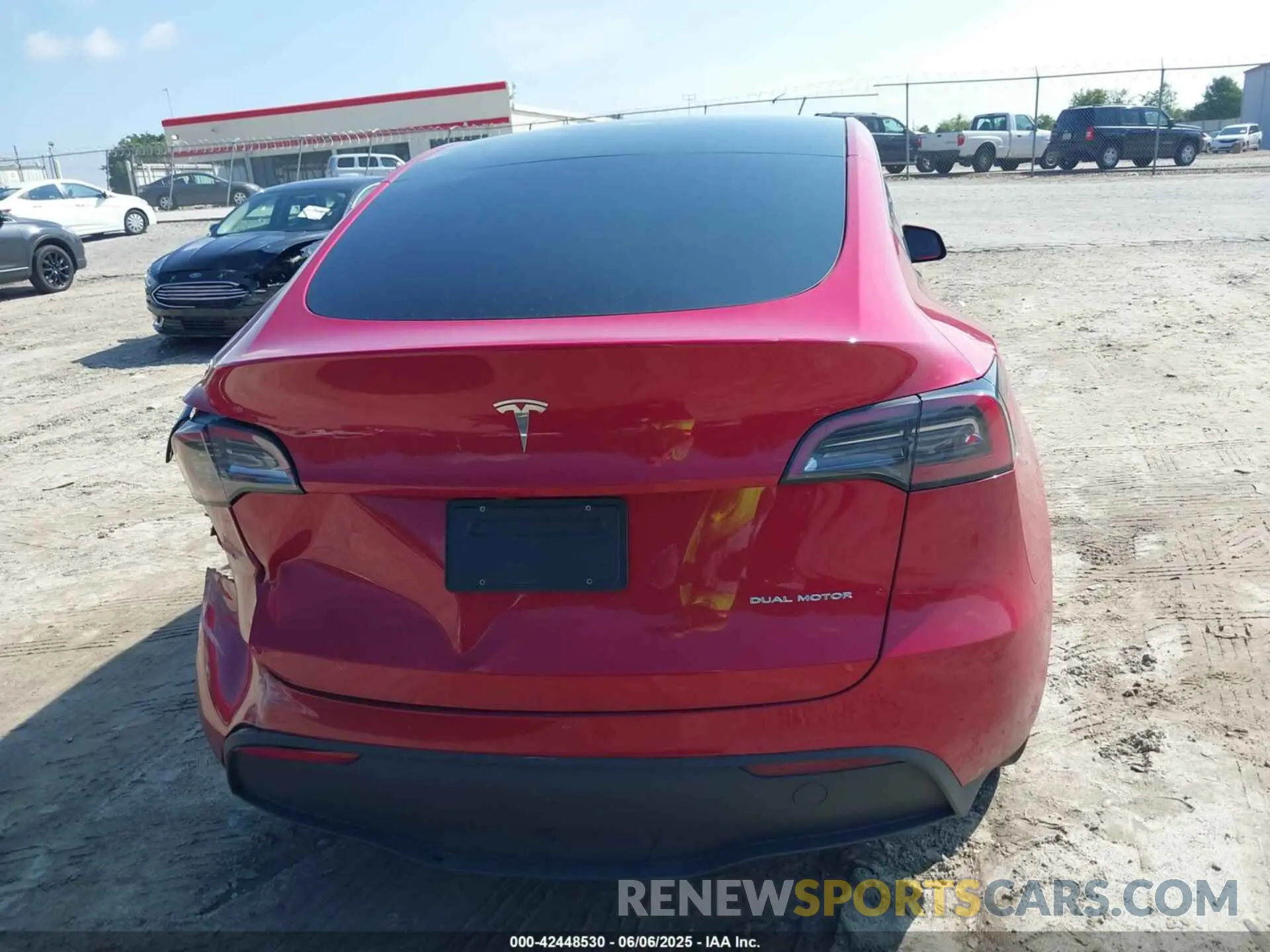 16 Photograph of a damaged car 7SAYGDEE8PA162061 TESLA MODEL Y 2023