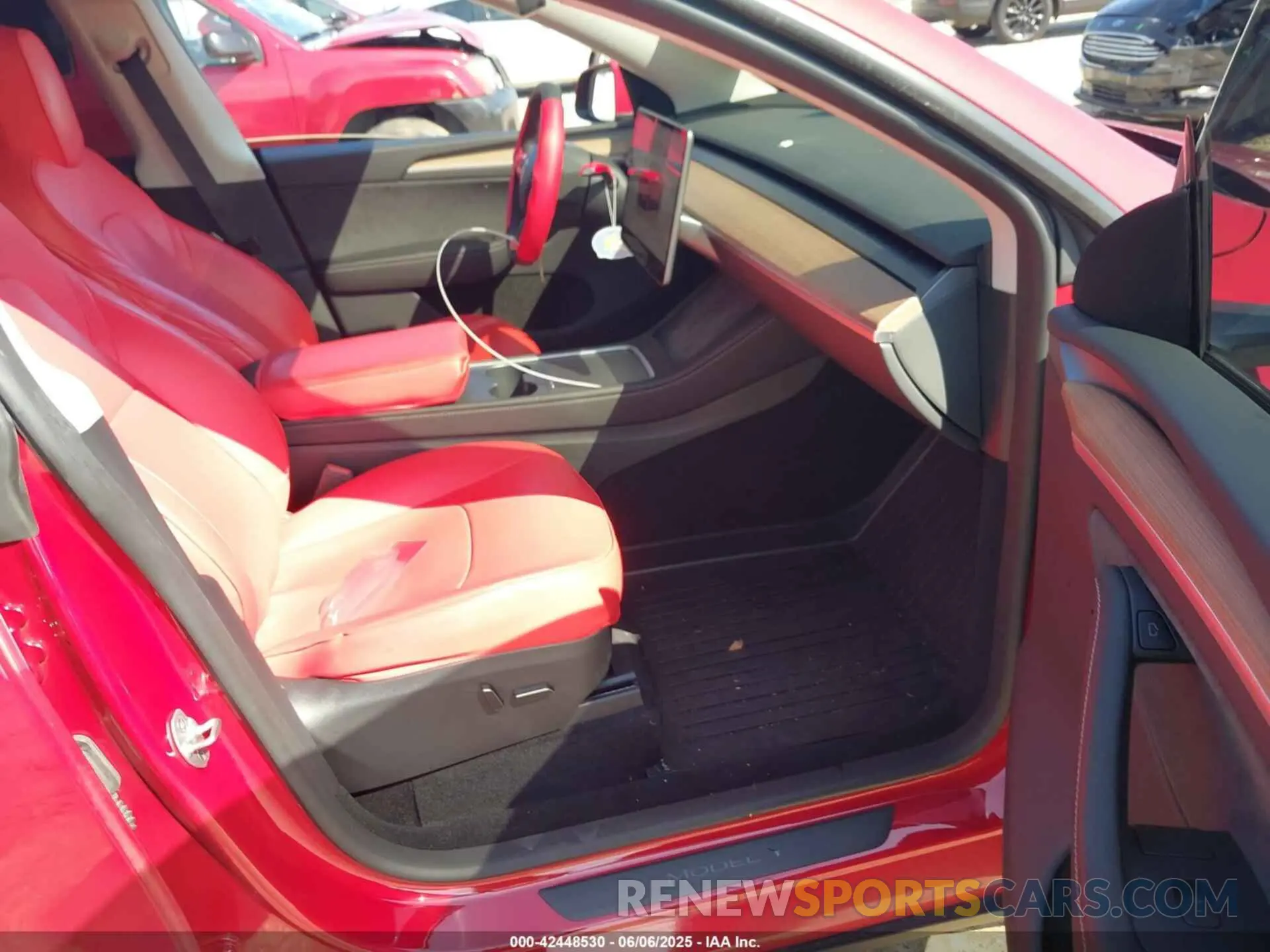 5 Photograph of a damaged car 7SAYGDEE8PA162061 TESLA MODEL Y 2023