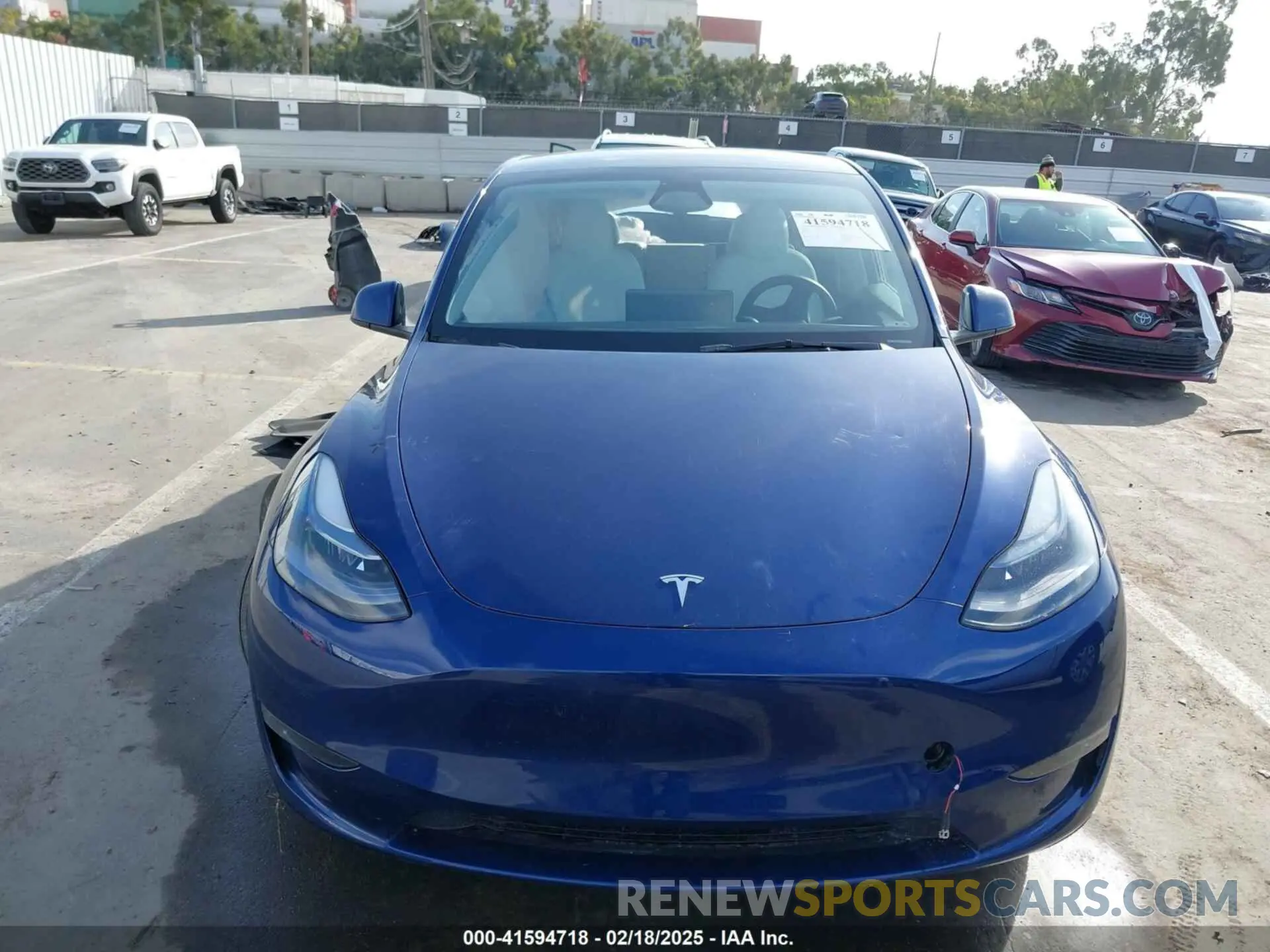 11 Photograph of a damaged car 7SAYGDEE8PA167485 TESLA MODEL Y 2023