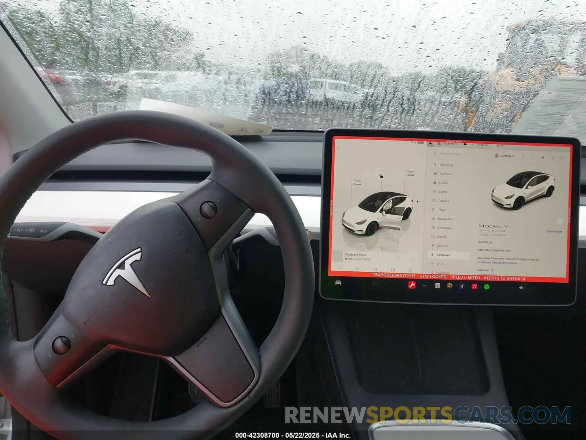 18 Photograph of a damaged car 7SAYGDEE8PA172217 TESLA MODEL Y 2023