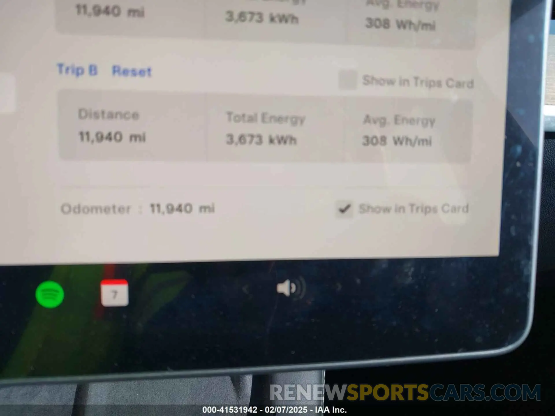 14 Photograph of a damaged car 7SAYGDEE8PA183198 TESLA MODEL Y 2023