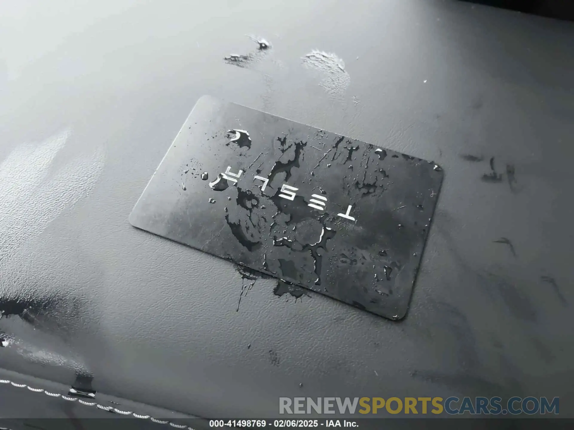11 Photograph of a damaged car 7SAYGDEE8PA183301 TESLA MODEL Y 2023