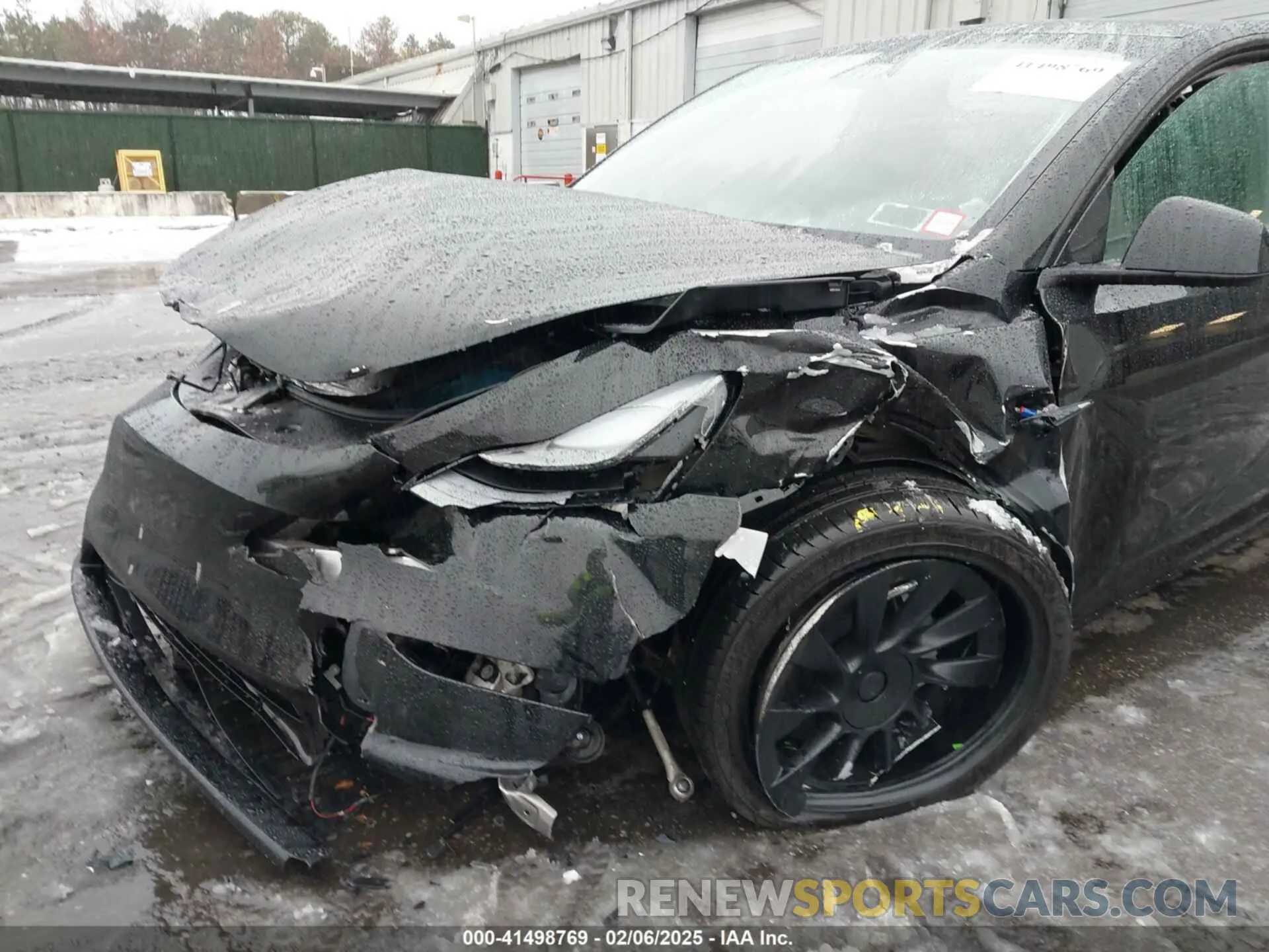 6 Photograph of a damaged car 7SAYGDEE8PA183301 TESLA MODEL Y 2023