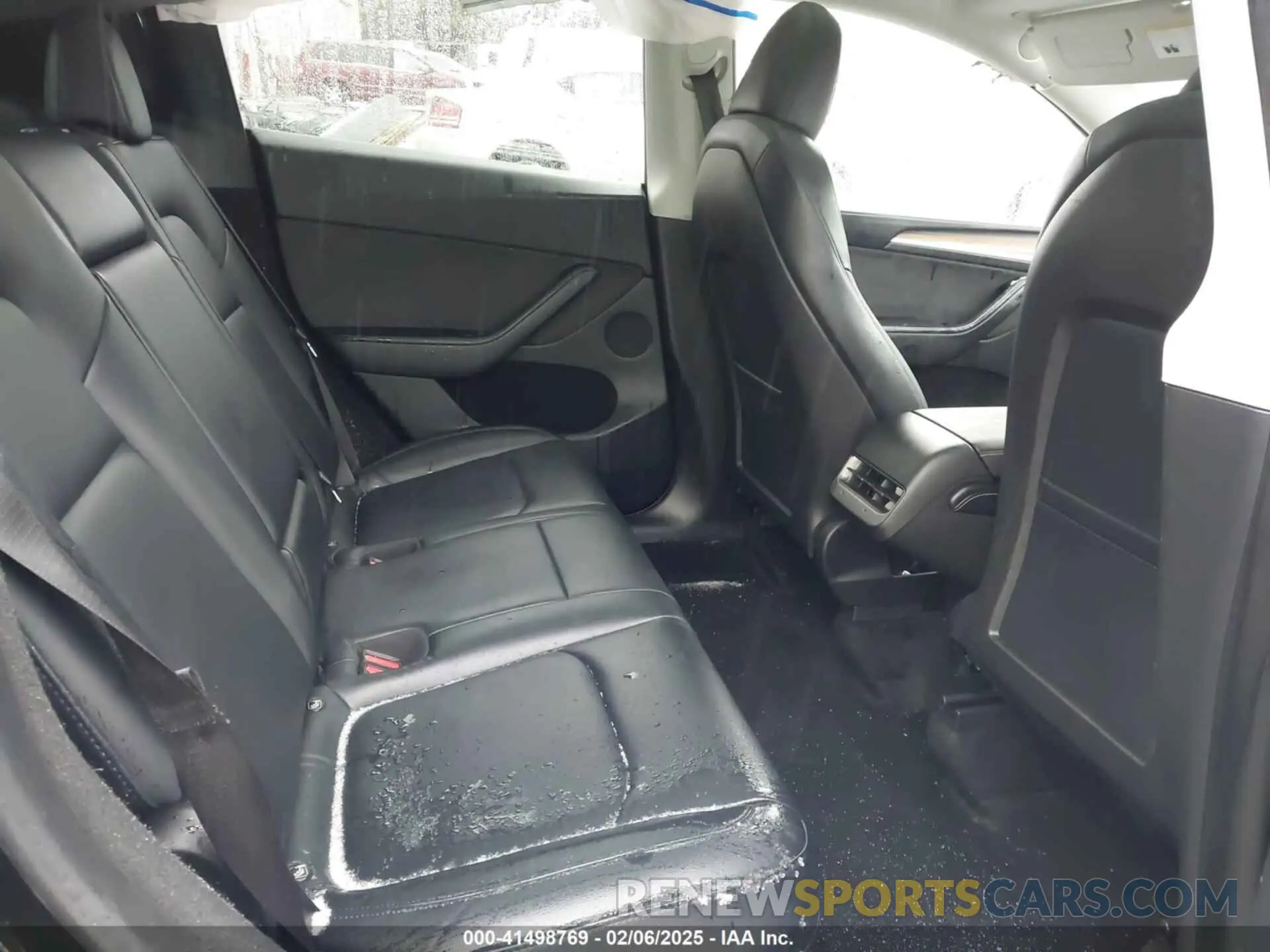 8 Photograph of a damaged car 7SAYGDEE8PA183301 TESLA MODEL Y 2023