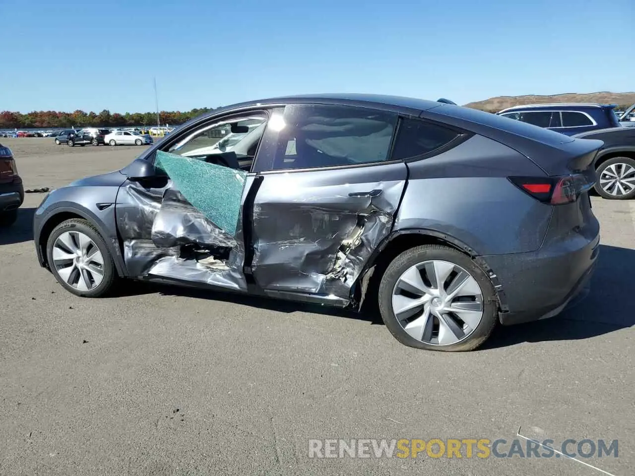 2 Photograph of a damaged car 7SAYGDEE8PA184545 TESLA MODEL Y 2023