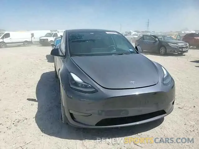 10 Photograph of a damaged car 7SAYGDEE8PA185193 TESLA MODEL Y 2023