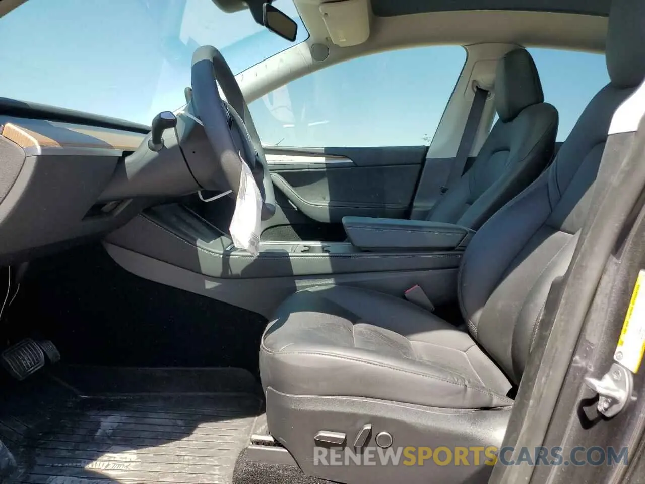 7 Photograph of a damaged car 7SAYGDEE8PA185193 TESLA MODEL Y 2023