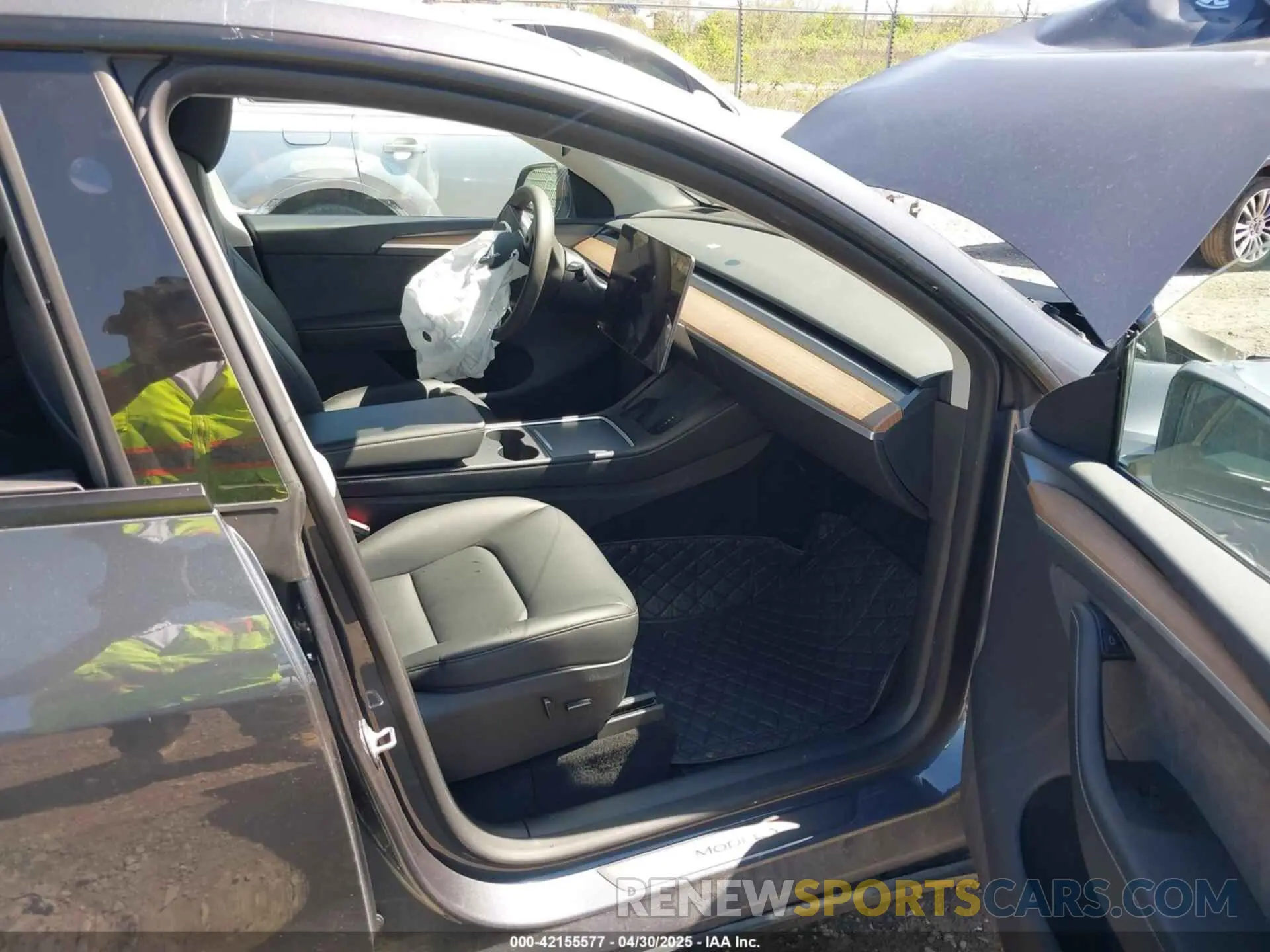 5 Photograph of a damaged car 7SAYGDEE8PA191415 TESLA MODEL Y 2023
