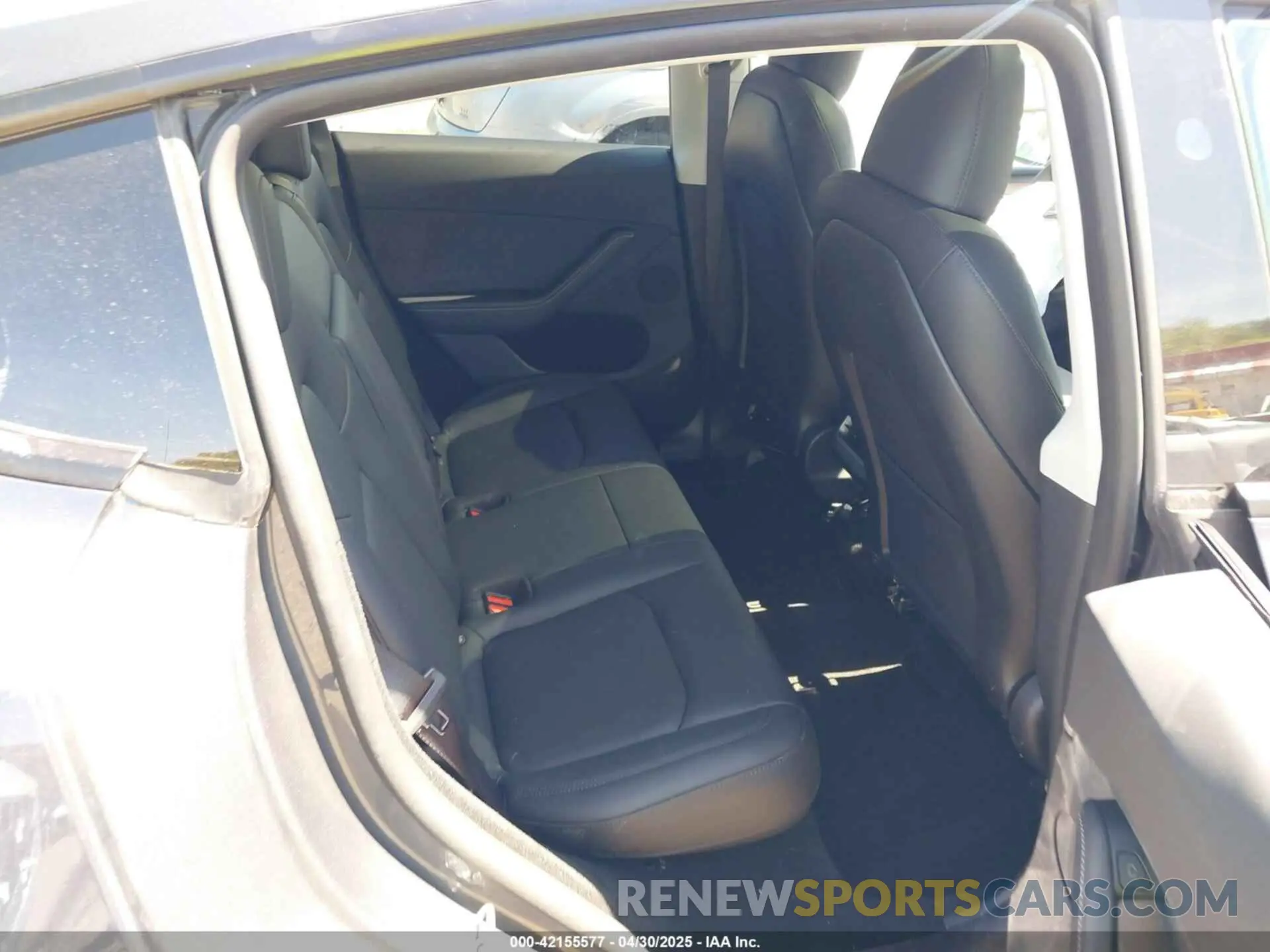 8 Photograph of a damaged car 7SAYGDEE8PA191415 TESLA MODEL Y 2023