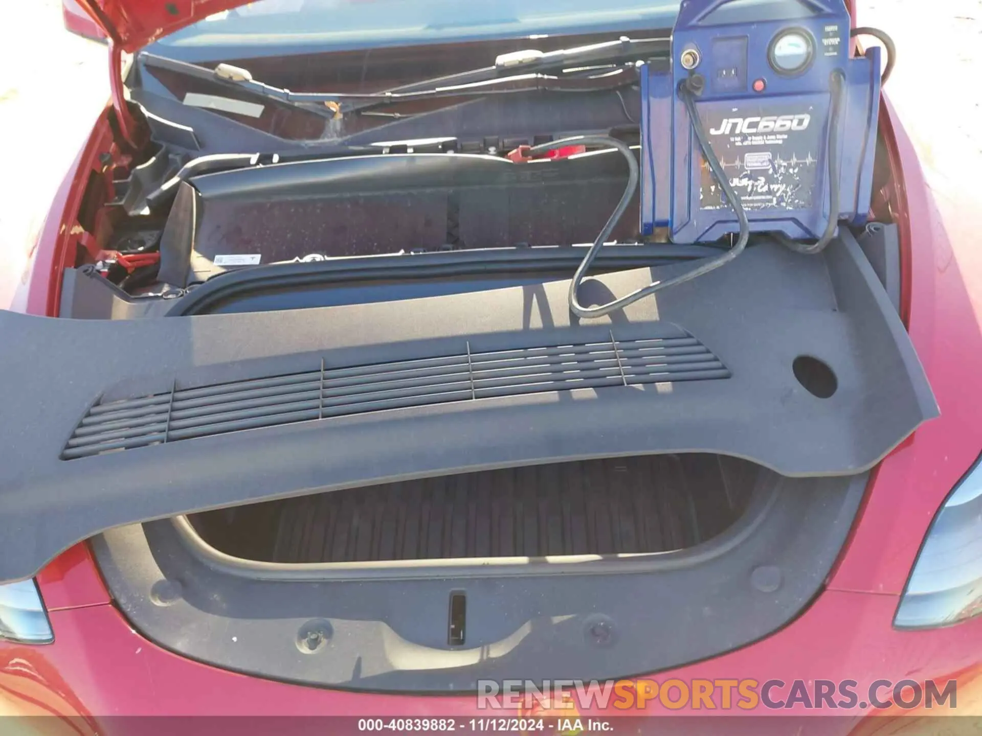 10 Photograph of a damaged car 7SAYGDEE8PA211081 TESLA MODEL Y 2023