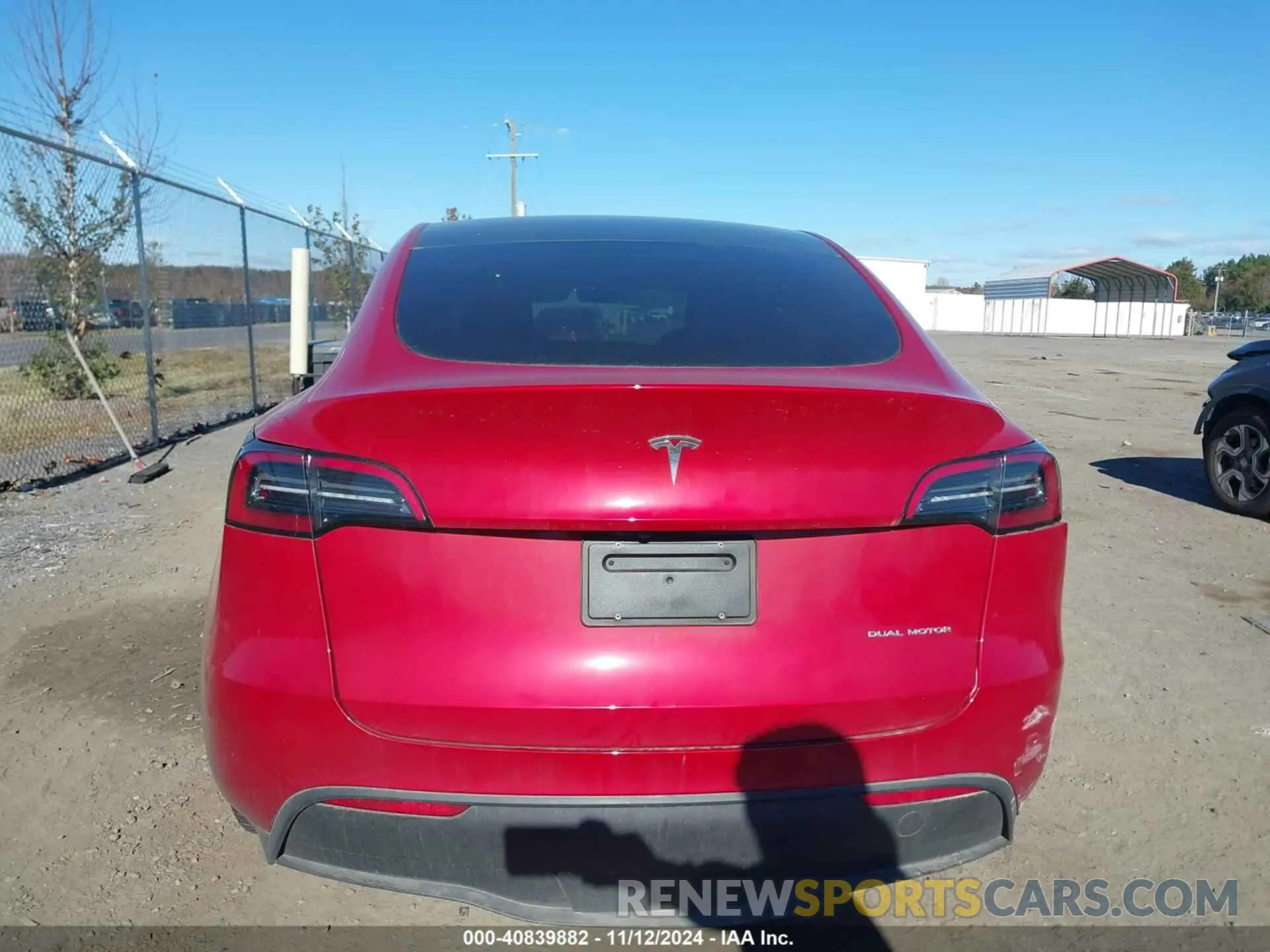15 Photograph of a damaged car 7SAYGDEE8PA211081 TESLA MODEL Y 2023