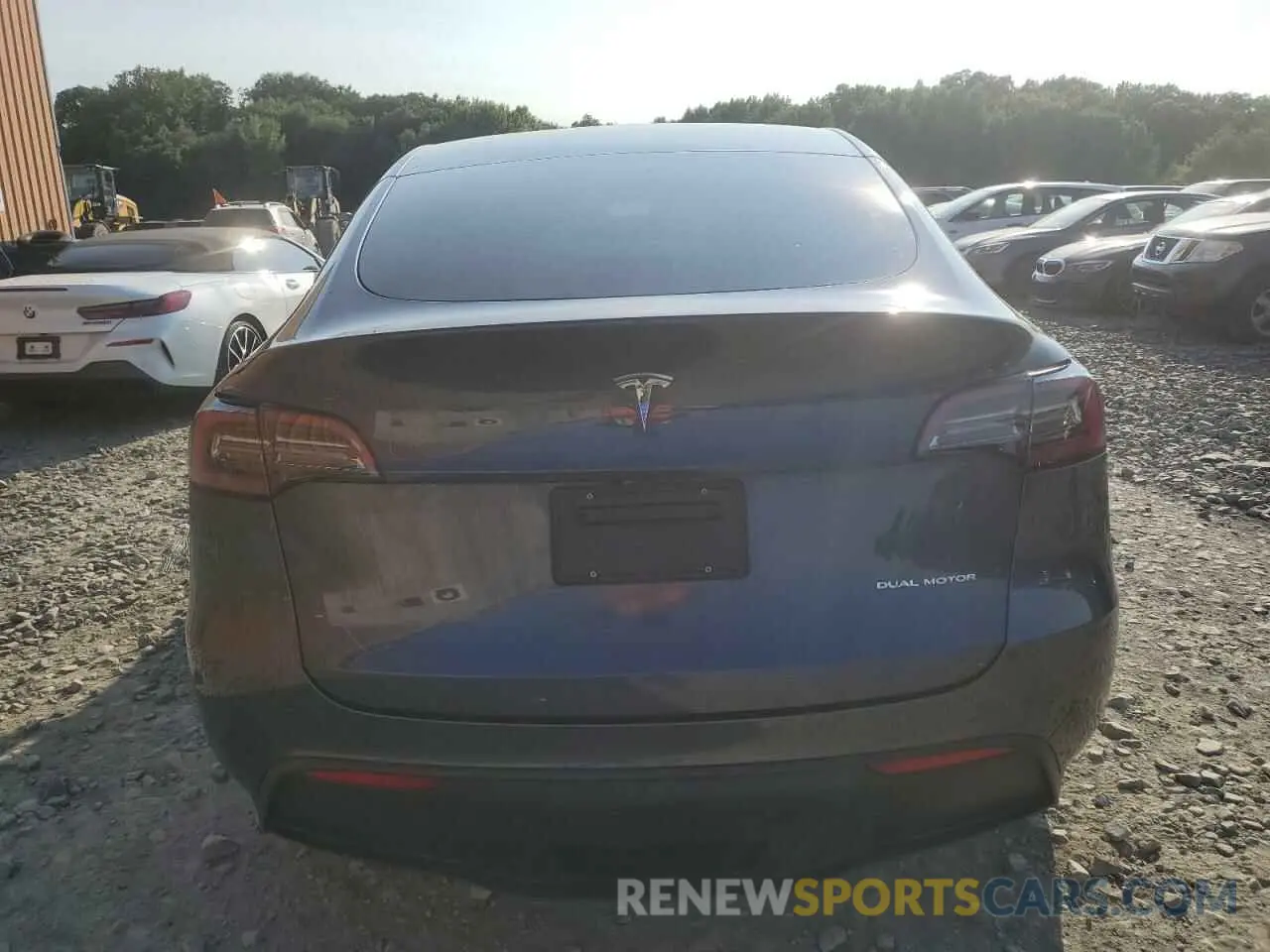6 Photograph of a damaged car 7SAYGDEE8PF589095 TESLA MODEL Y 2023
