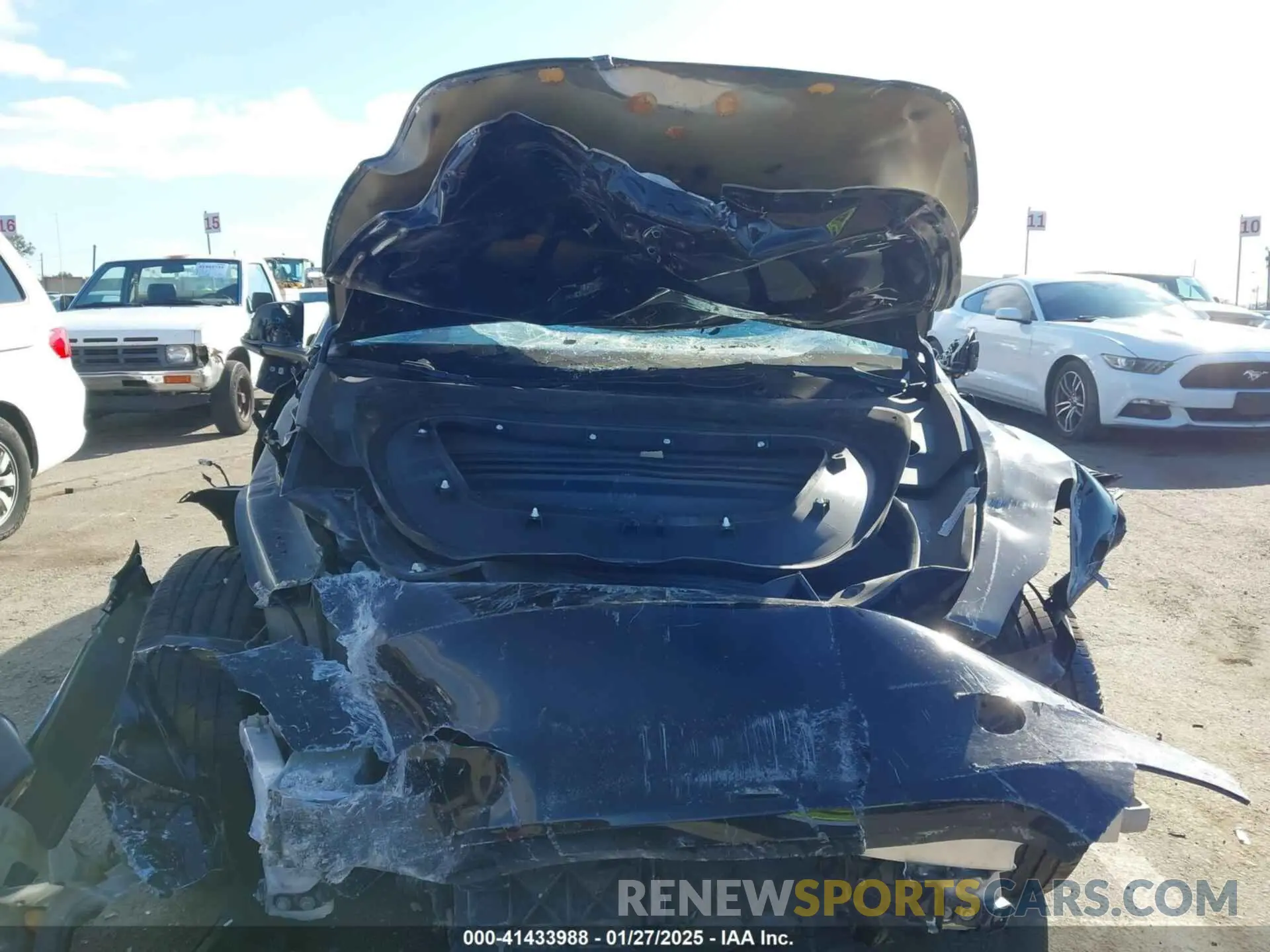 12 Photograph of a damaged car 7SAYGDEE8PF620748 TESLA MODEL Y 2023