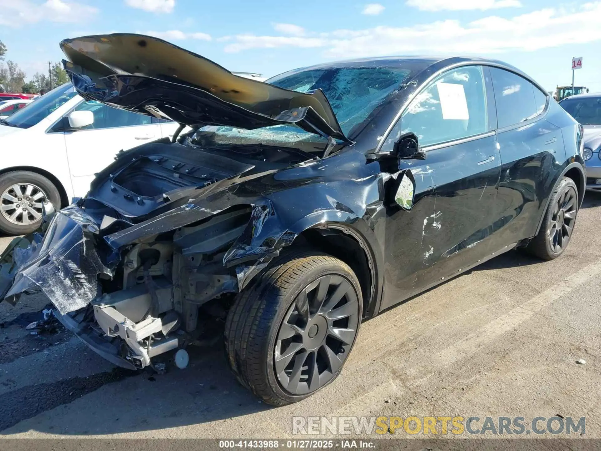 2 Photograph of a damaged car 7SAYGDEE8PF620748 TESLA MODEL Y 2023