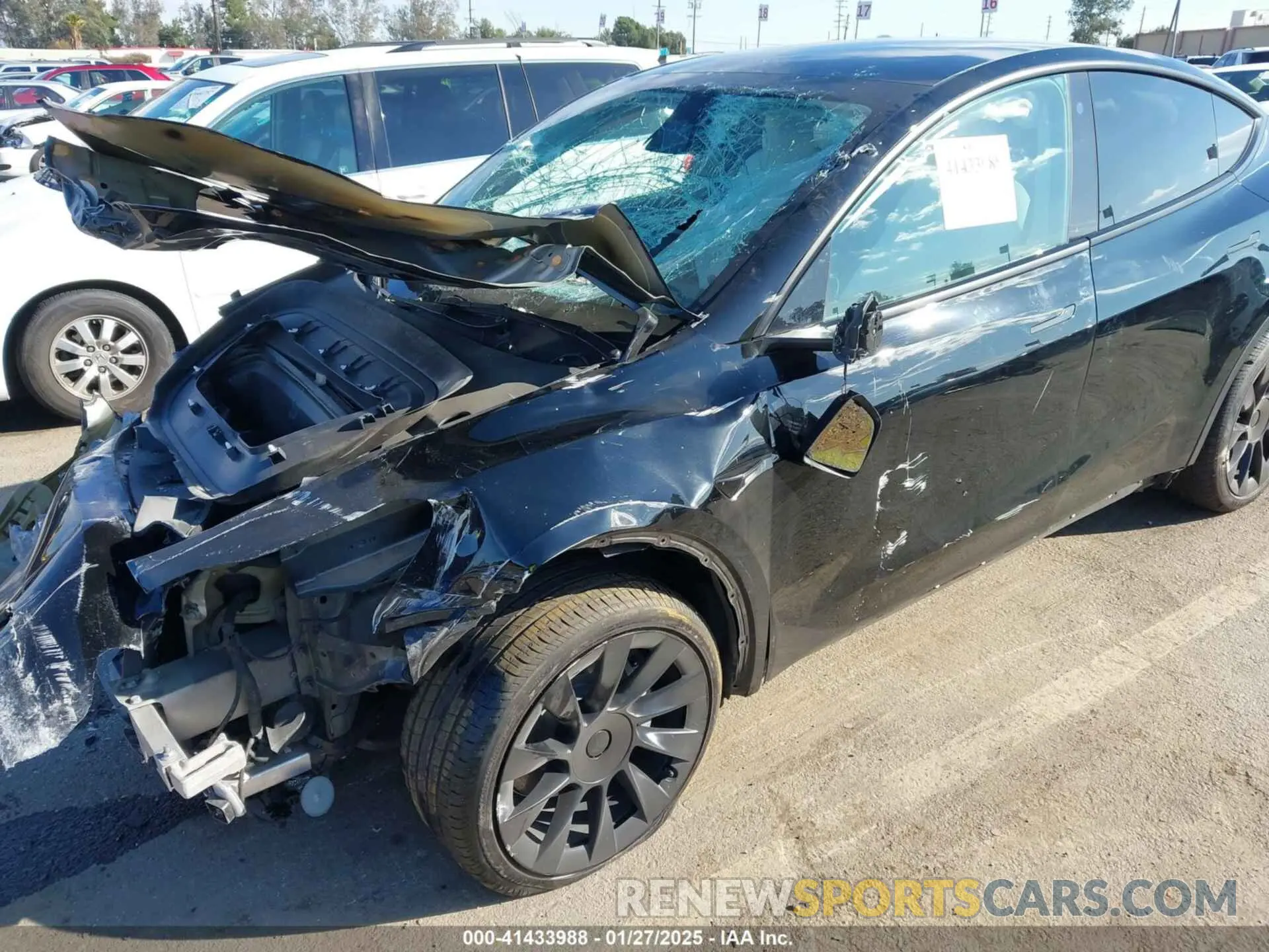 6 Photograph of a damaged car 7SAYGDEE8PF620748 TESLA MODEL Y 2023