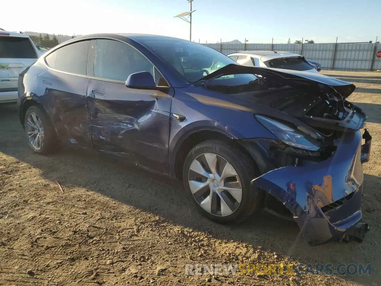4 Photograph of a damaged car 7SAYGDEE8PF635251 TESLA MODEL Y 2023