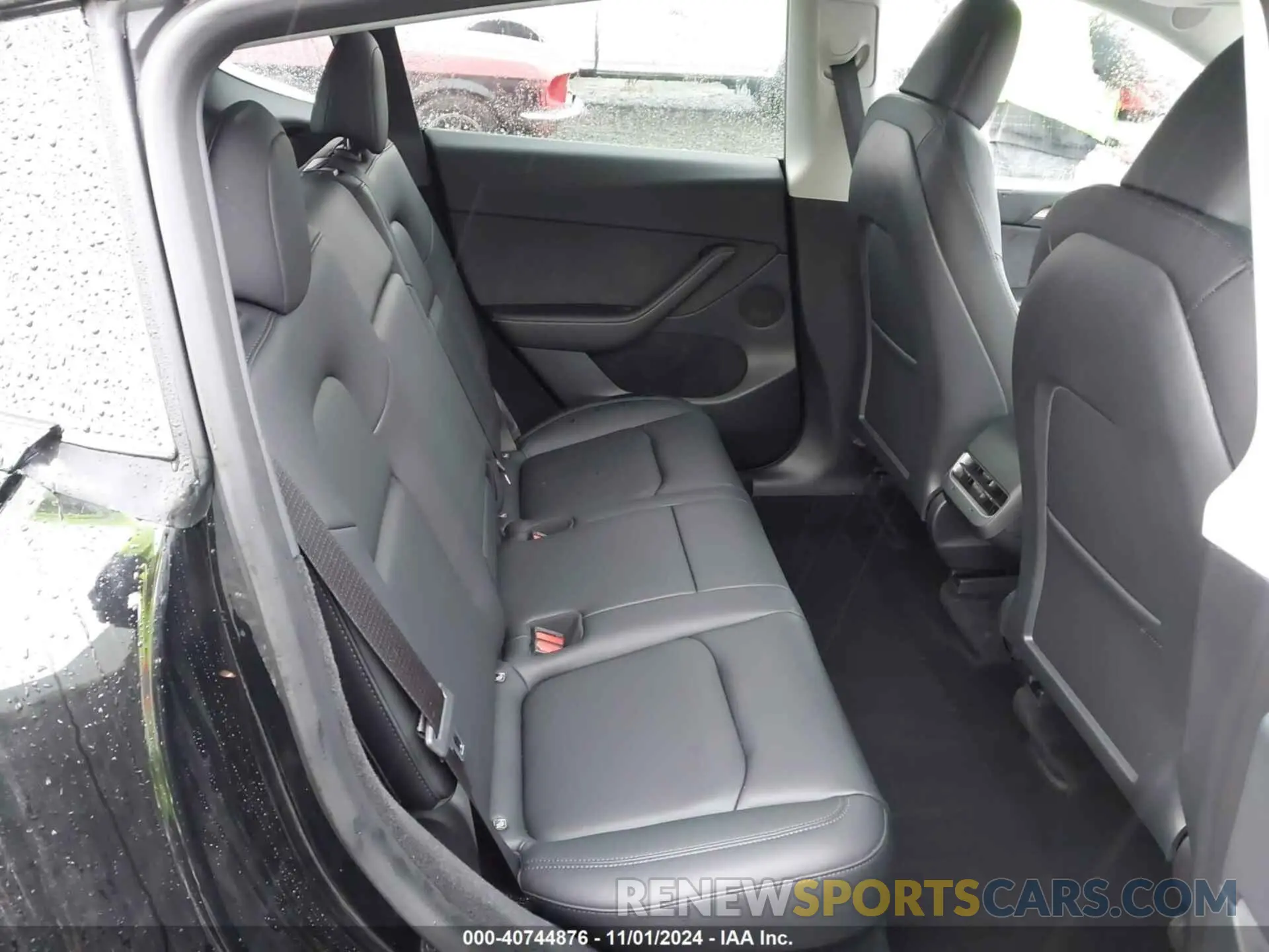 8 Photograph of a damaged car 7SAYGDEE8PF690380 TESLA MODEL Y 2023