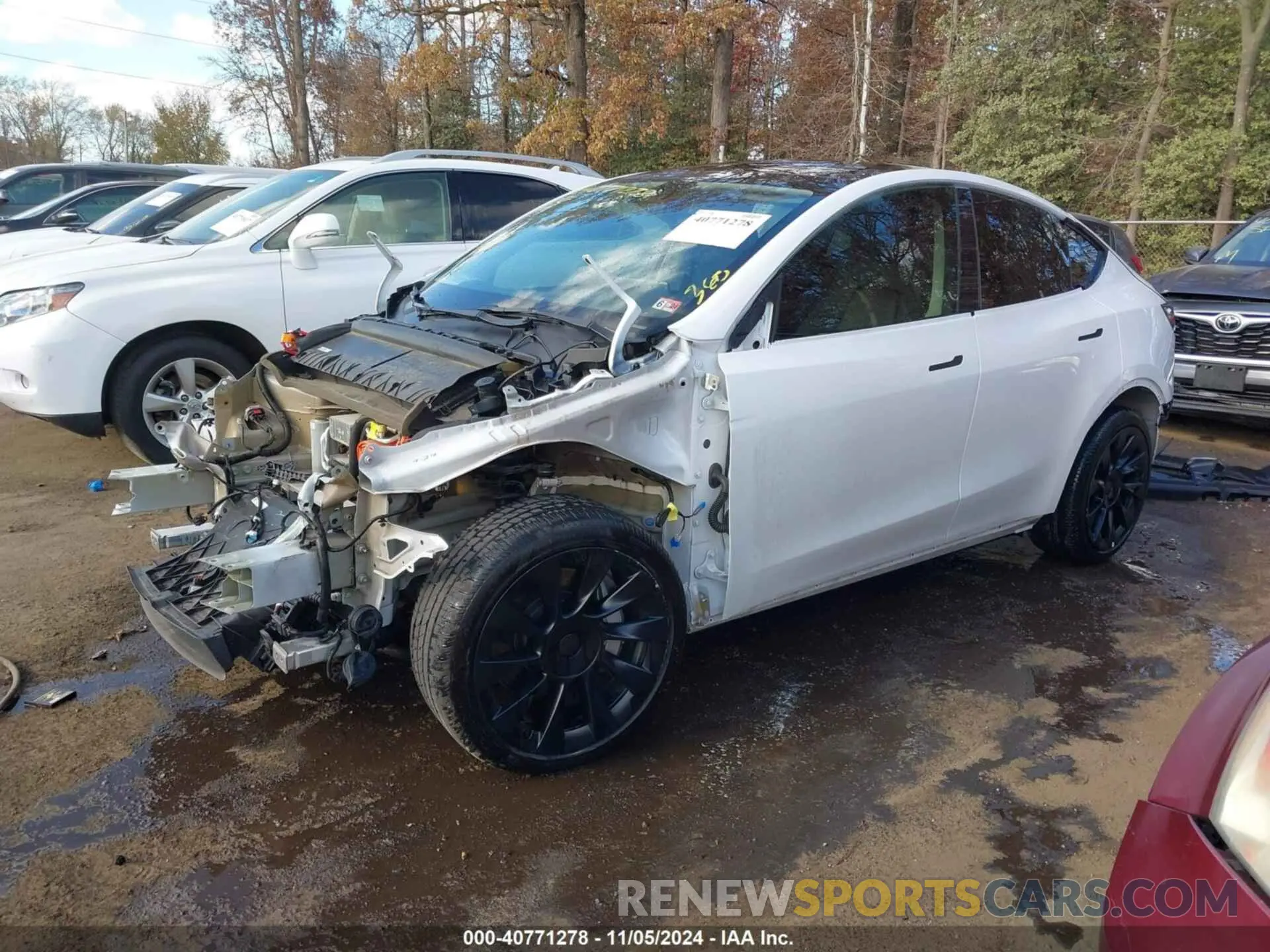2 Photograph of a damaged car 7SAYGDEE8PF692744 TESLA MODEL Y 2023