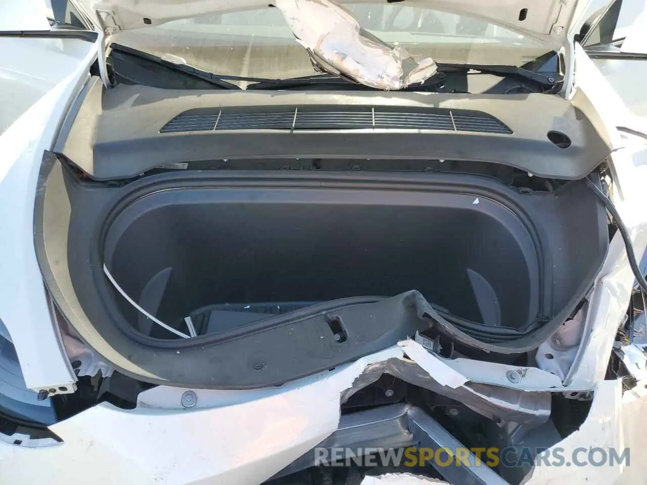 11 Photograph of a damaged car 7SAYGDEE8PF743756 TESLA MODEL Y 2023