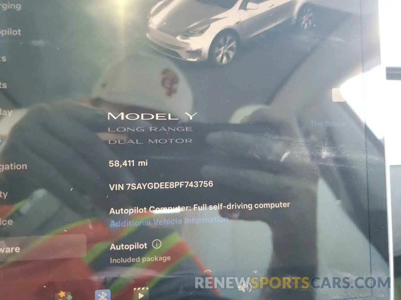 9 Photograph of a damaged car 7SAYGDEE8PF743756 TESLA MODEL Y 2023