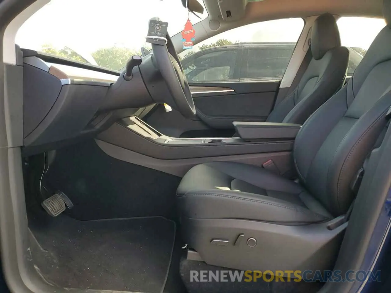 7 Photograph of a damaged car 7SAYGDEE8PF768236 TESLA MODEL Y 2023