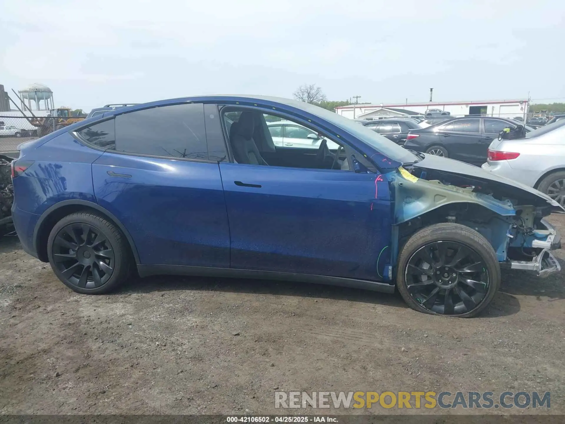 12 Photograph of a damaged car 7SAYGDEE8PF768589 TESLA MODEL Y 2023