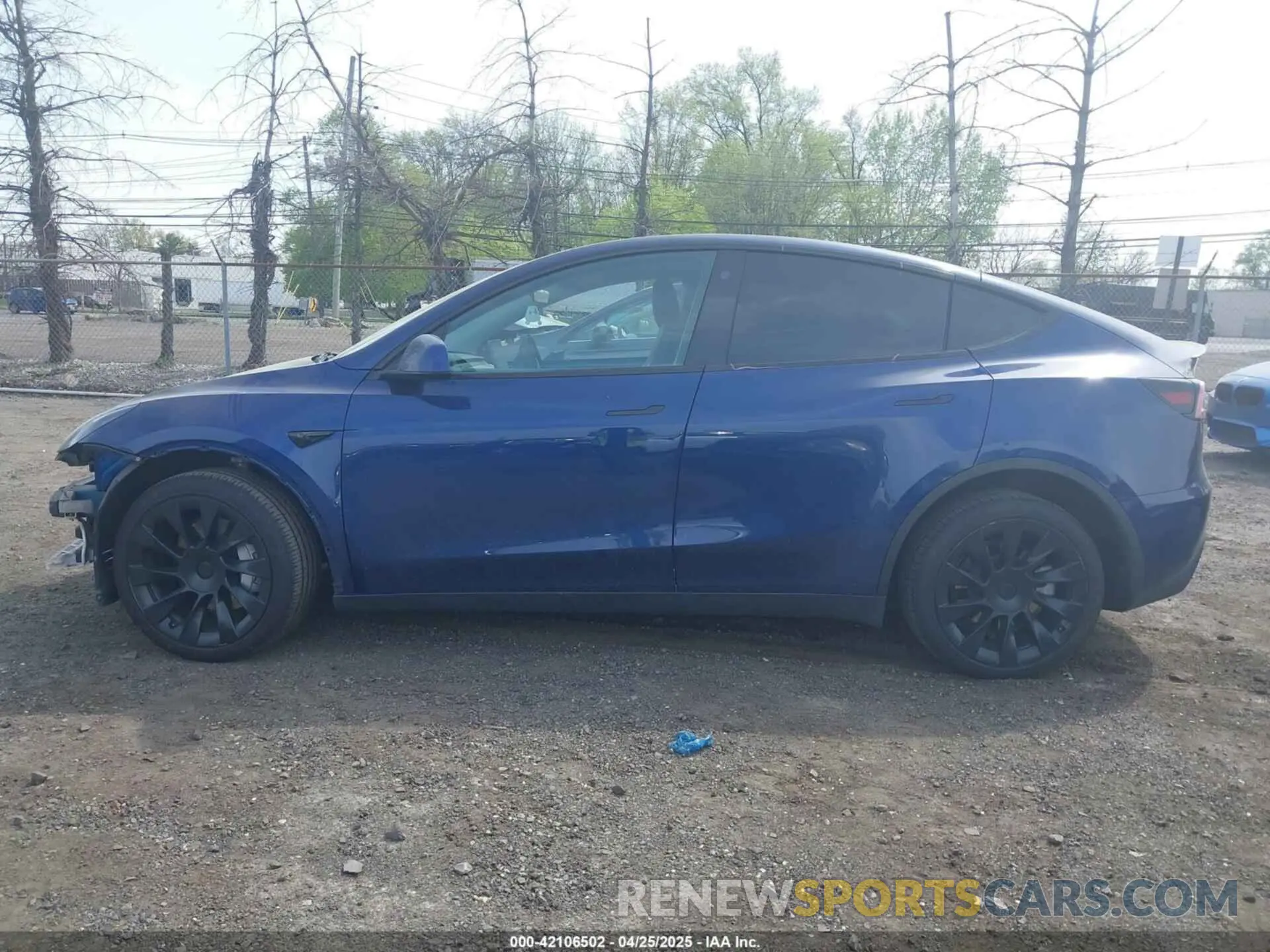 13 Photograph of a damaged car 7SAYGDEE8PF768589 TESLA MODEL Y 2023