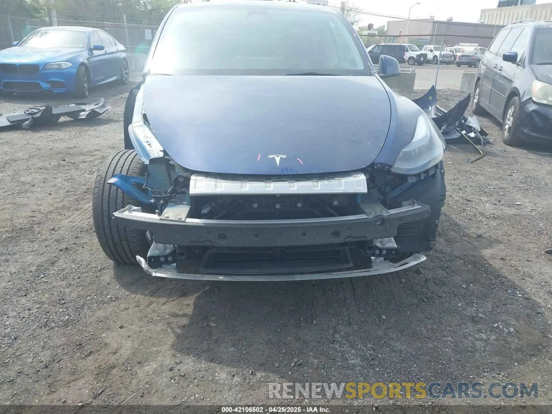 6 Photograph of a damaged car 7SAYGDEE8PF768589 TESLA MODEL Y 2023