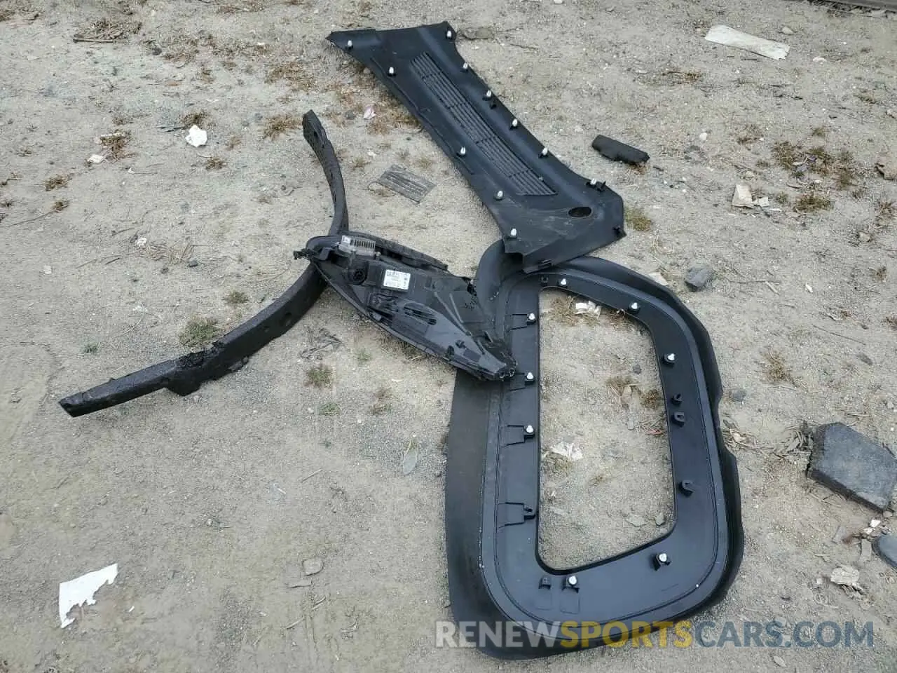 14 Photograph of a damaged car 7SAYGDEE8PF810338 TESLA MODEL Y 2023