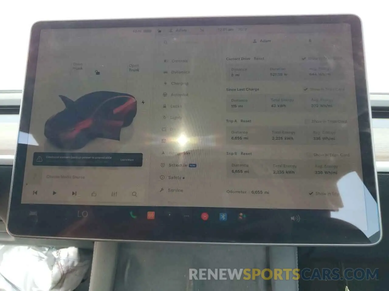 9 Photograph of a damaged car 7SAYGDEE8PF813000 TESLA MODEL Y 2023