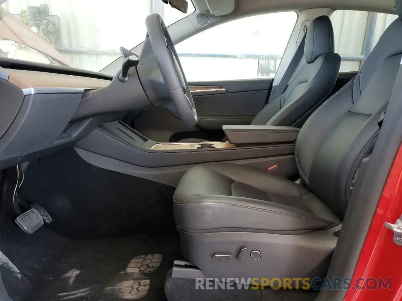 7 Photograph of a damaged car 7SAYGDEE8PF833926 TESLA MODEL Y 2023