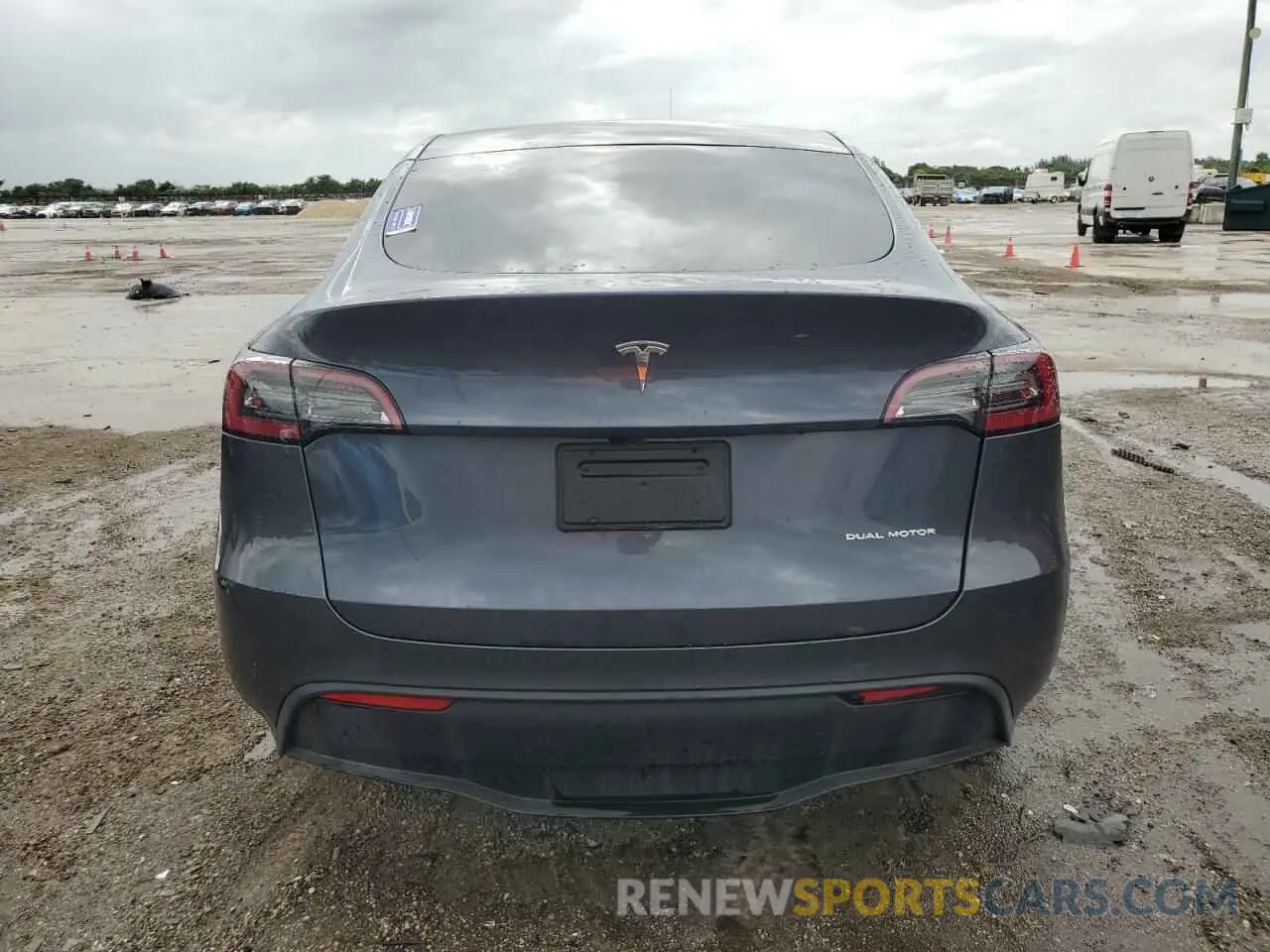 6 Photograph of a damaged car 7SAYGDEE8PF854503 TESLA MODEL Y 2023