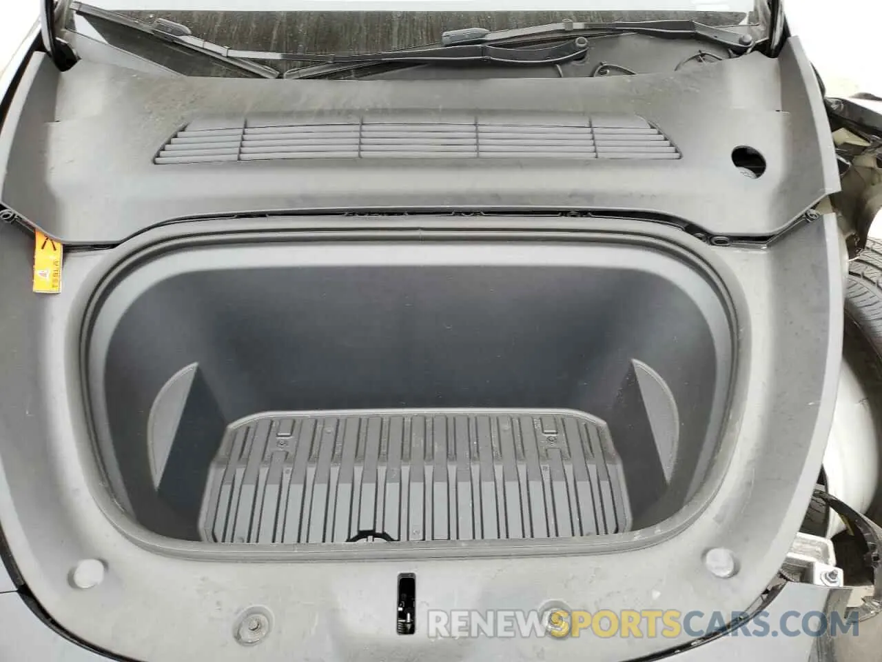 11 Photograph of a damaged car 7SAYGDEE8PF862827 TESLA MODEL Y 2023