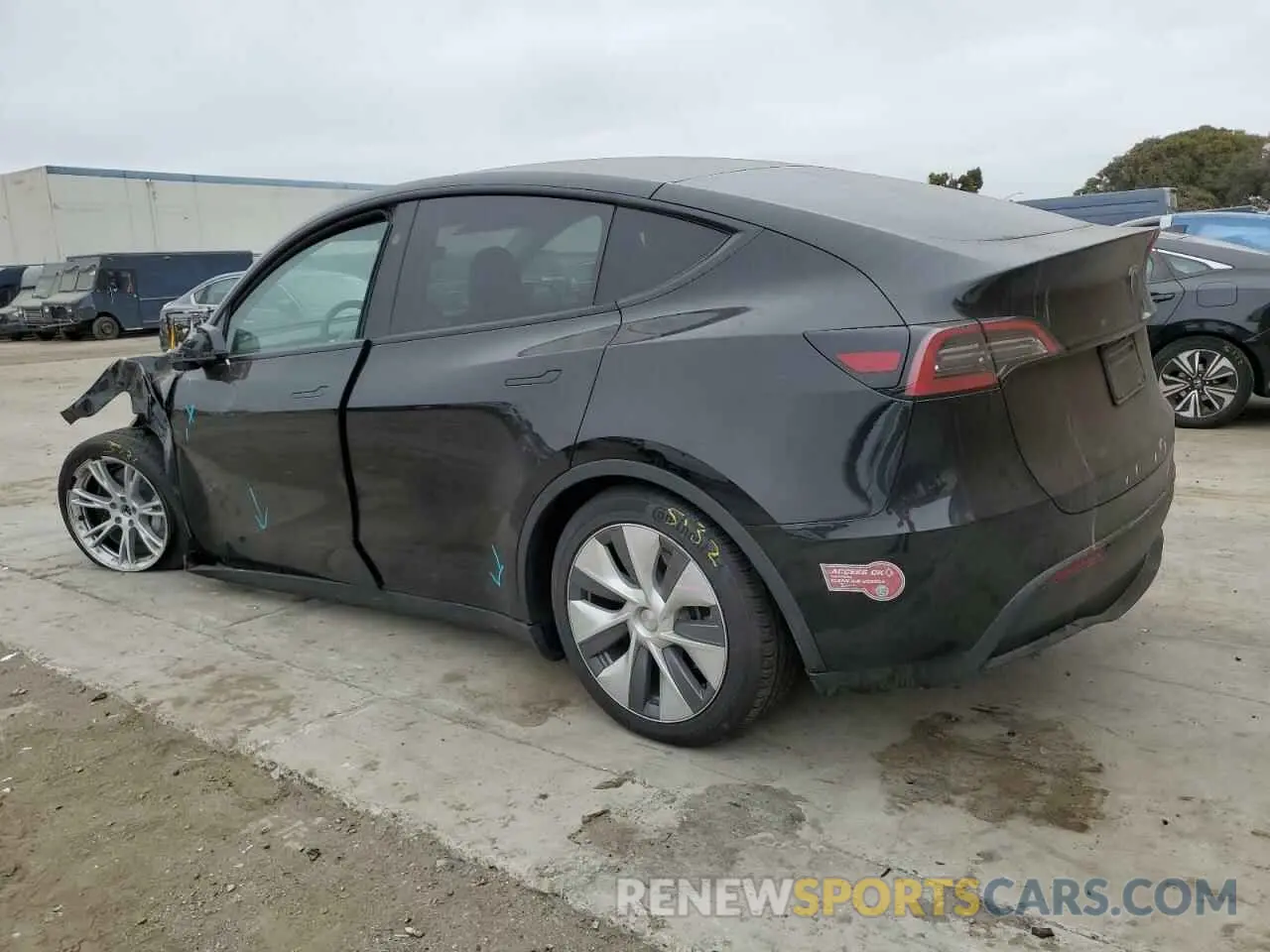 2 Photograph of a damaged car 7SAYGDEE8PF862827 TESLA MODEL Y 2023
