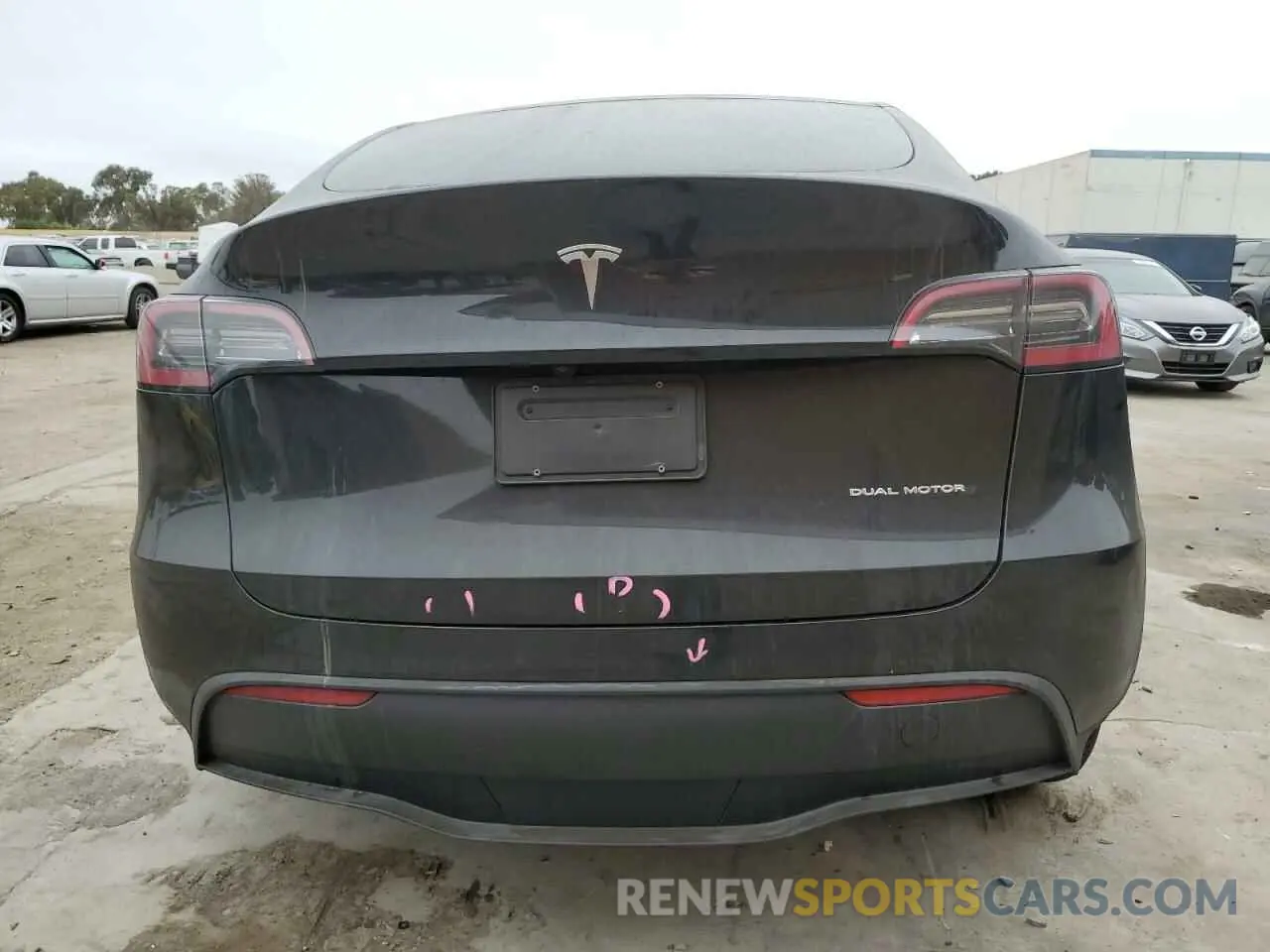 6 Photograph of a damaged car 7SAYGDEE8PF862827 TESLA MODEL Y 2023