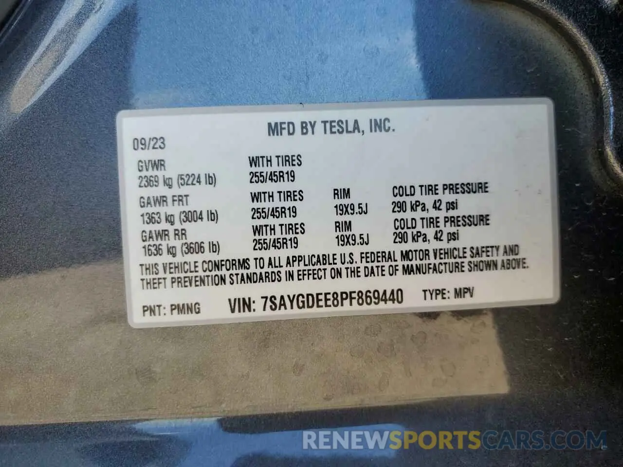 13 Photograph of a damaged car 7SAYGDEE8PF869440 TESLA MODEL Y 2023