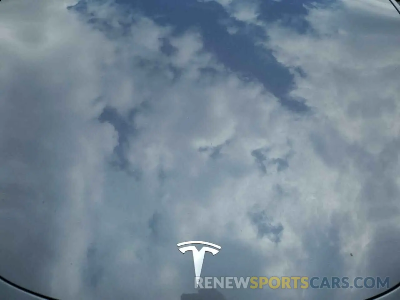 12 Photograph of a damaged car 7SAYGDEE8PF875383 TESLA MODEL Y 2023