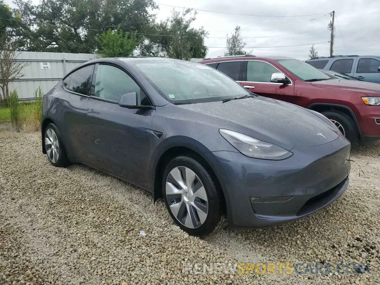 4 Photograph of a damaged car 7SAYGDEE8PF875383 TESLA MODEL Y 2023