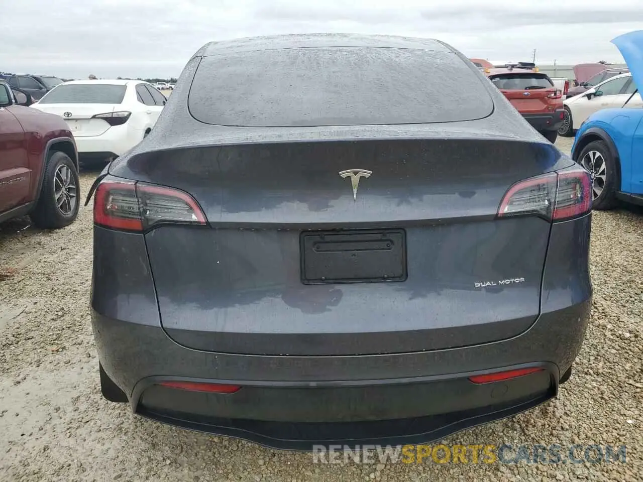 6 Photograph of a damaged car 7SAYGDEE8PF875383 TESLA MODEL Y 2023