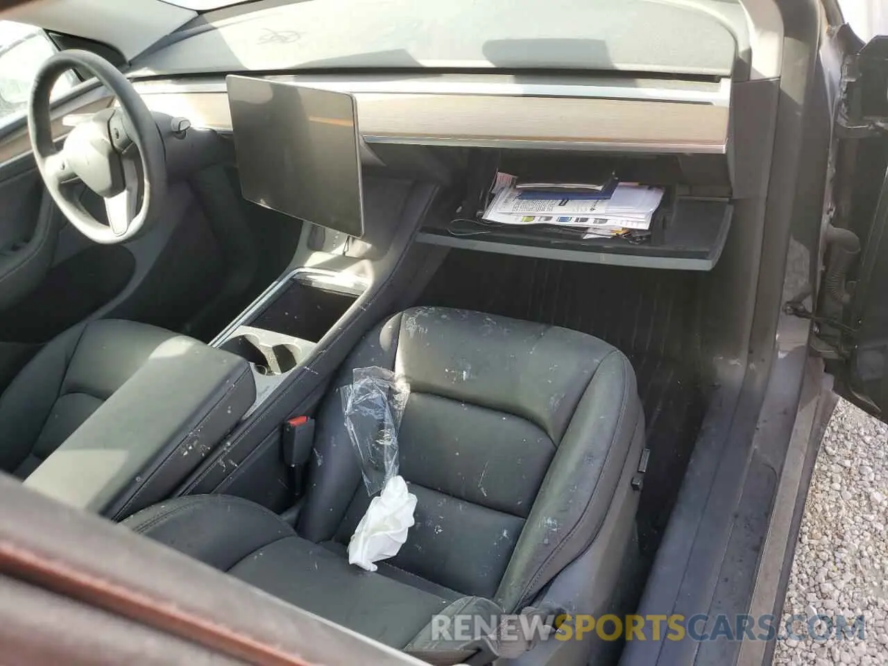 8 Photograph of a damaged car 7SAYGDEE8PF875383 TESLA MODEL Y 2023