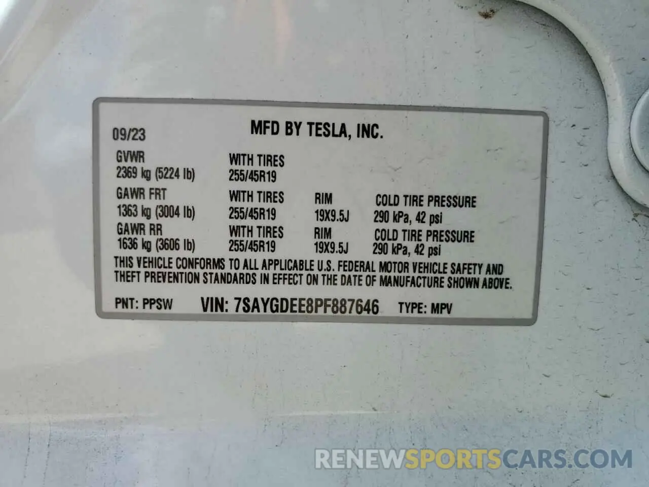 13 Photograph of a damaged car 7SAYGDEE8PF887646 TESLA MODEL Y 2023