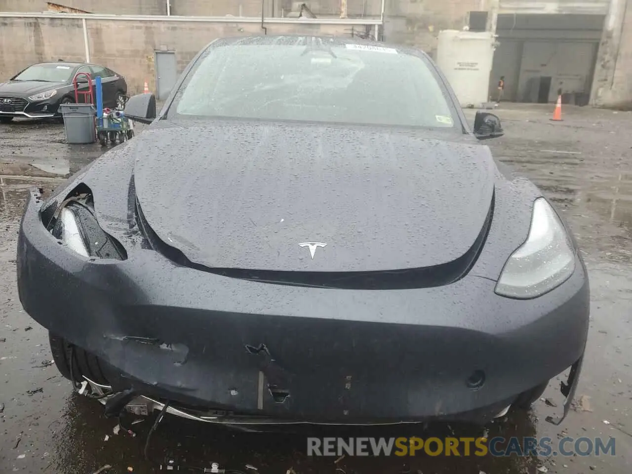 5 Photograph of a damaged car 7SAYGDEE8PF895293 TESLA MODEL Y 2023