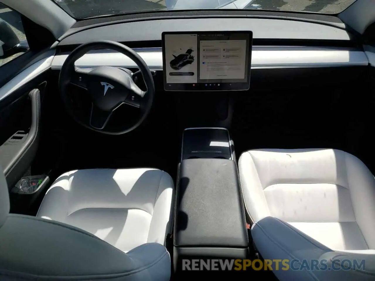 8 Photograph of a damaged car 7SAYGDEE8PF896945 TESLA MODEL Y 2023