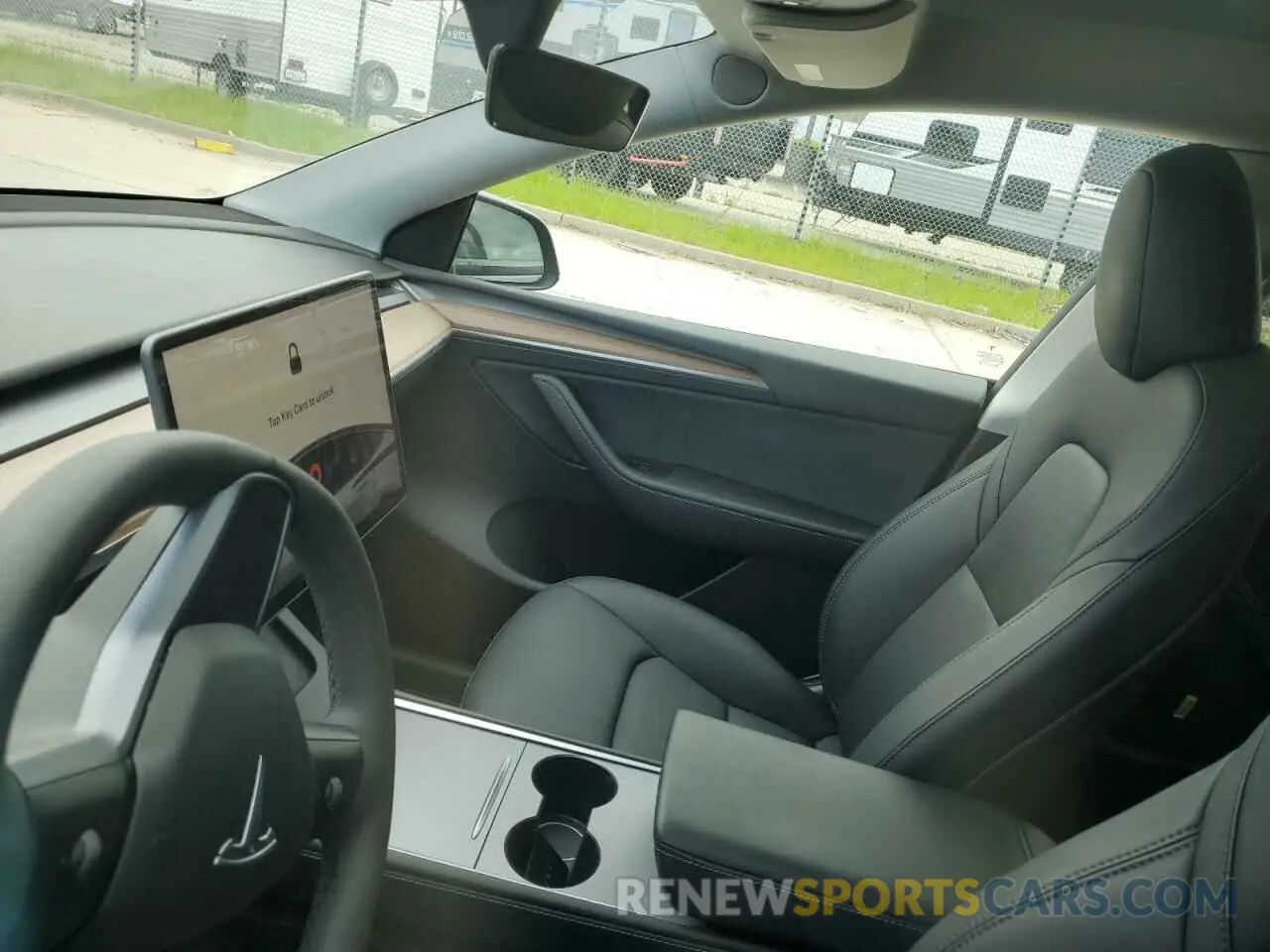 9 Photograph of a damaged car 7SAYGDEE8PF899389 TESLA MODEL Y 2023