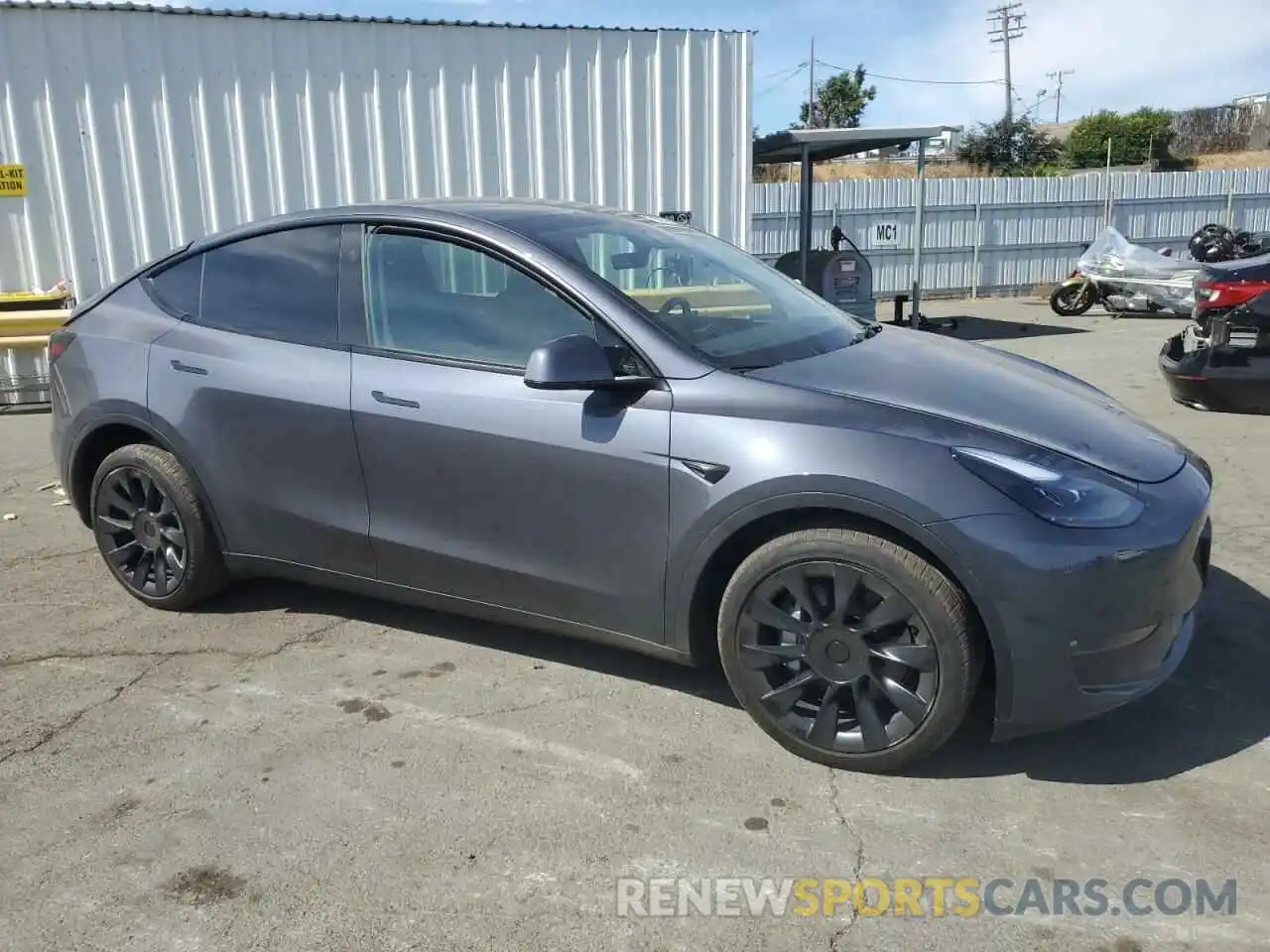 4 Photograph of a damaged car 7SAYGDEE8PF912643 TESLA MODEL Y 2023