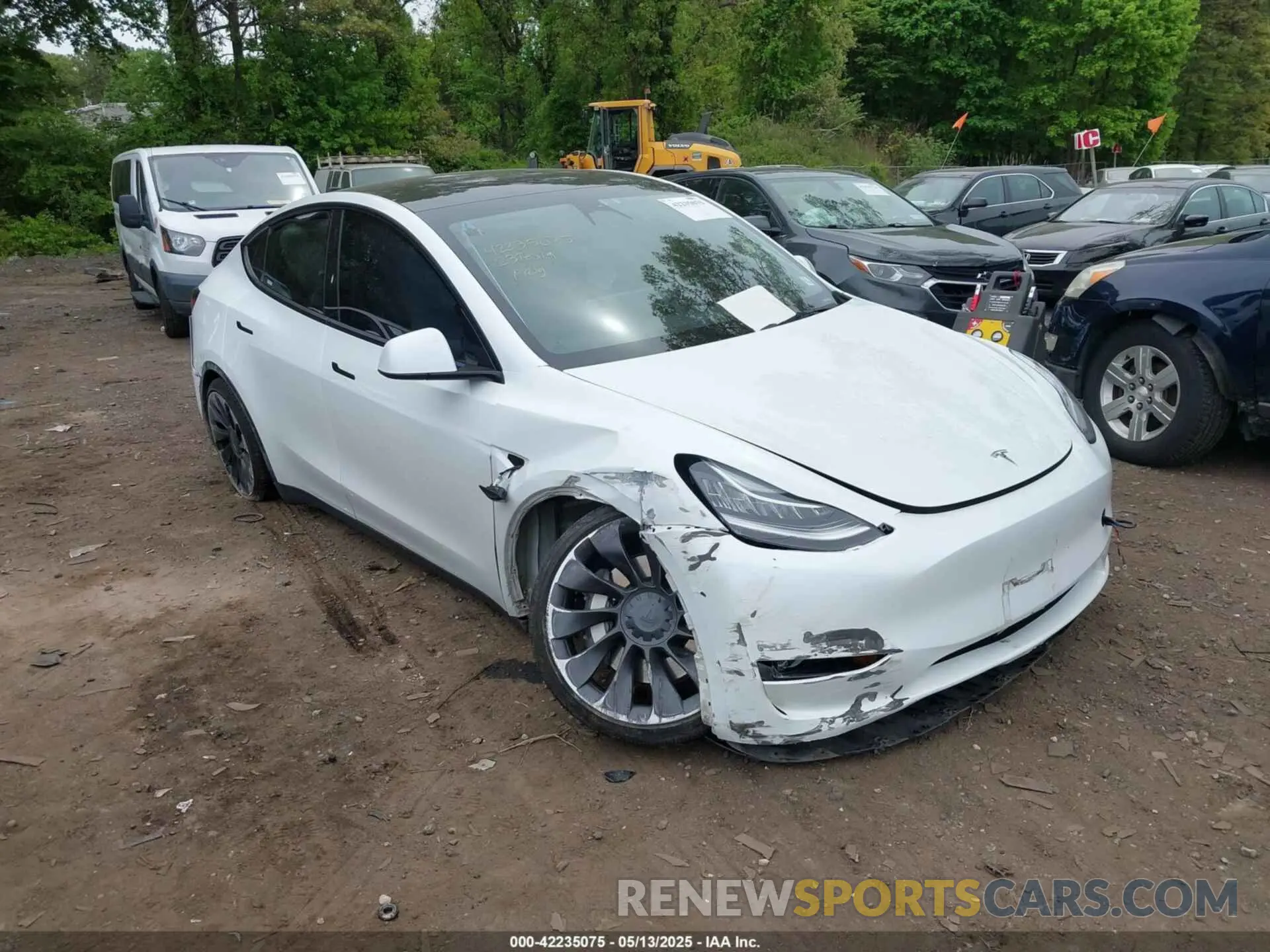 1 Photograph of a damaged car 7SAYGDEE9PA038770 TESLA MODEL Y 2023
