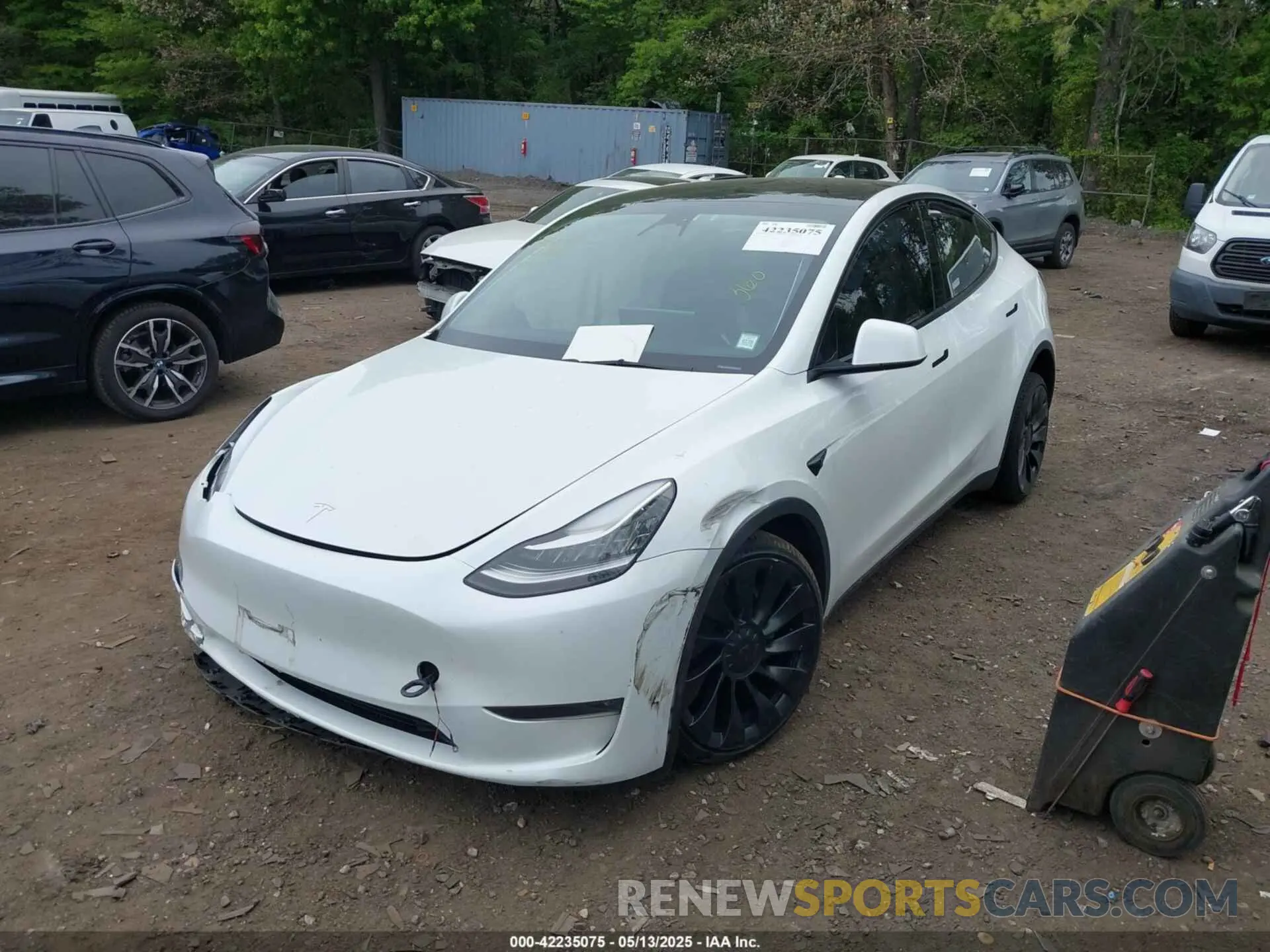 2 Photograph of a damaged car 7SAYGDEE9PA038770 TESLA MODEL Y 2023